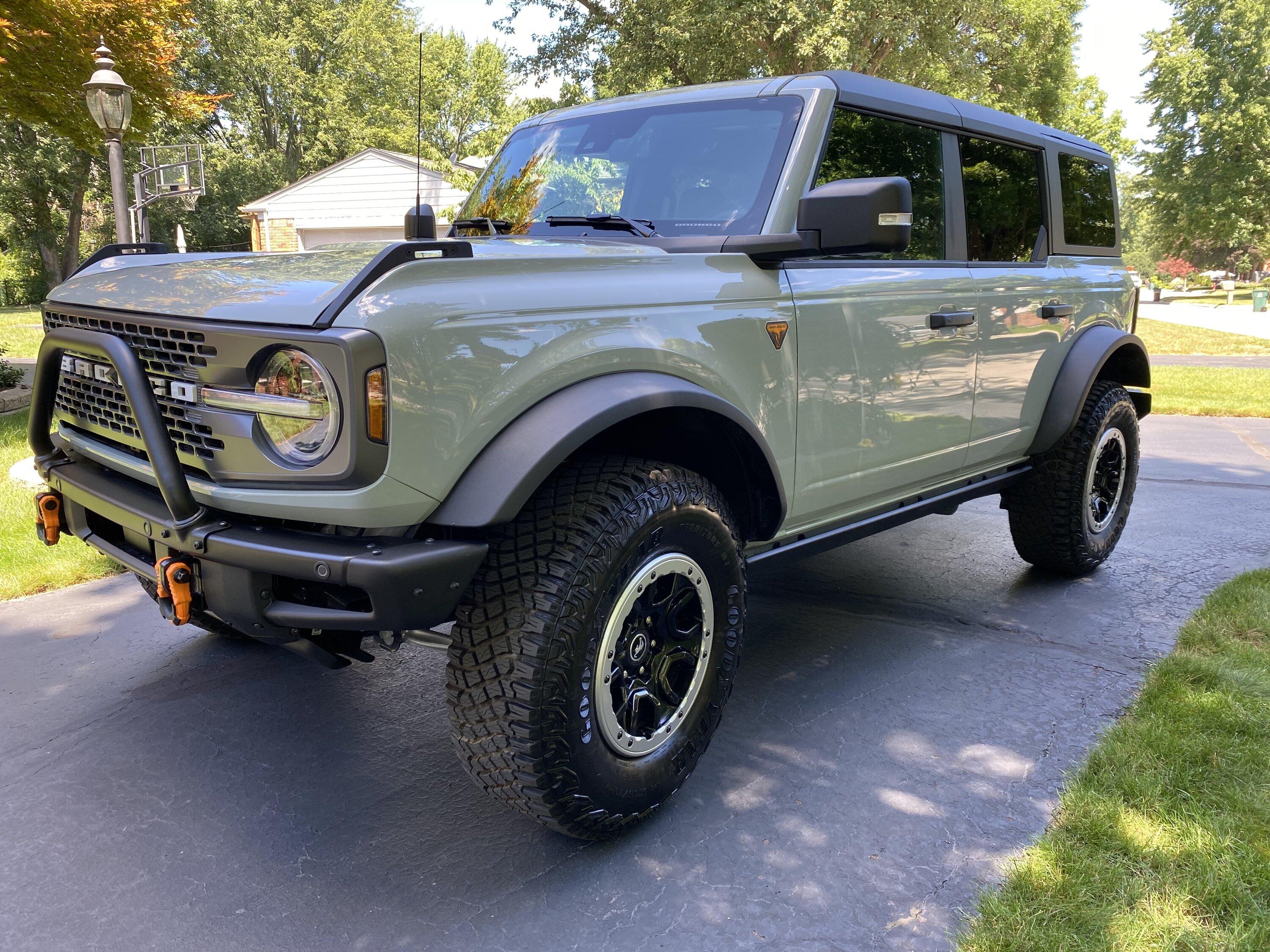 Ford Bronco CACTUS GRAY Bronco Club IMG_9065