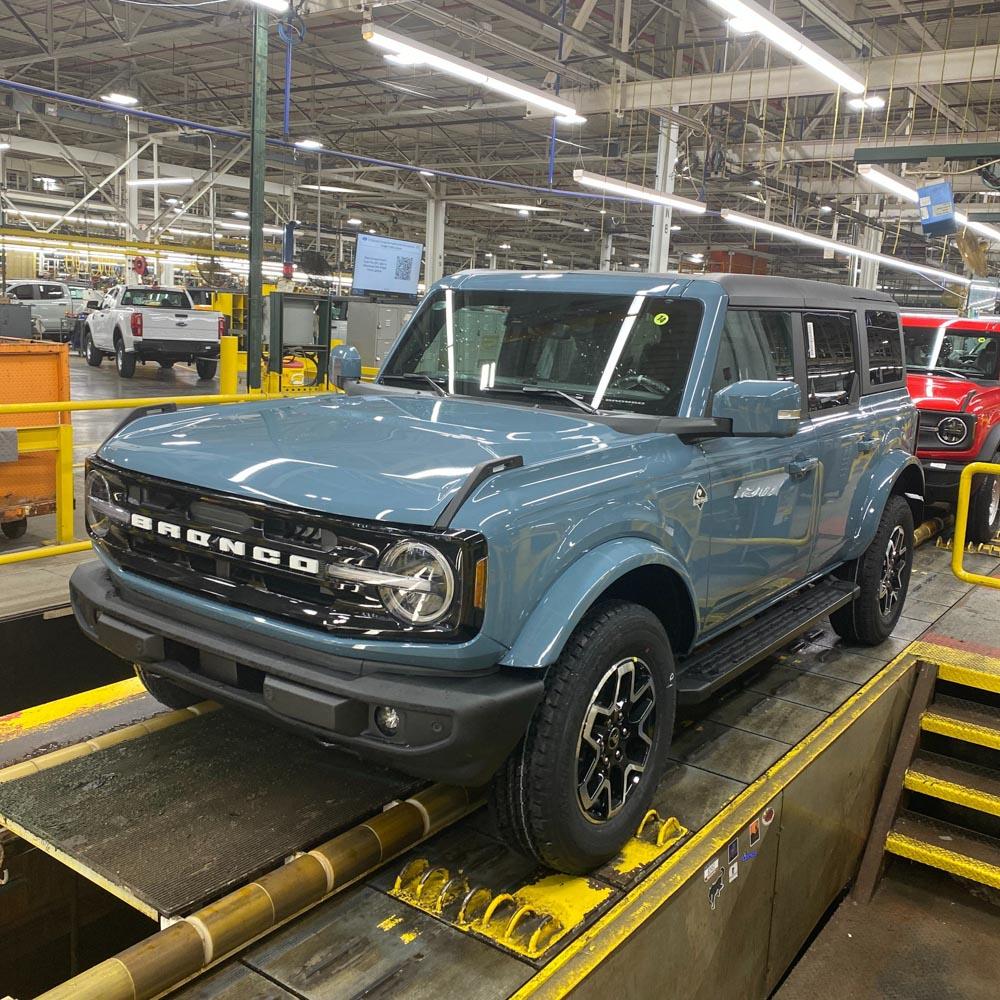 Ford Bronco 06/06/22 Build Week Group image