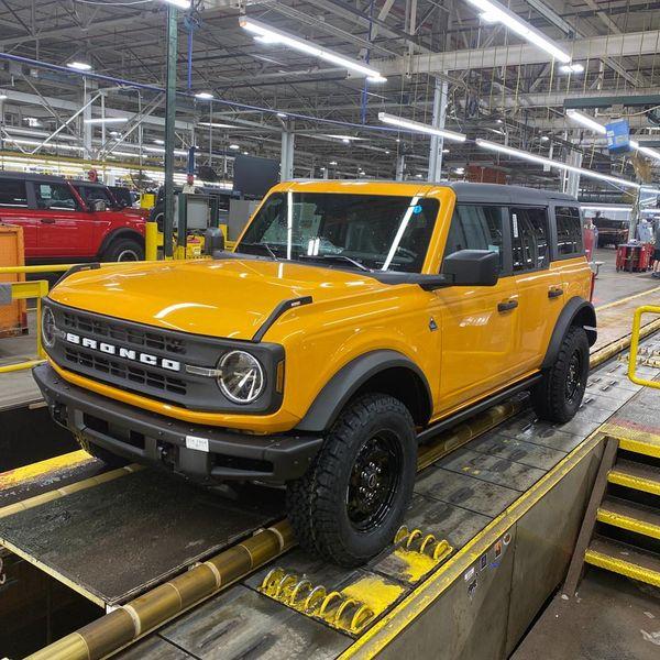 Ford Bronco 05/30/2022 Build Week Group iBronc