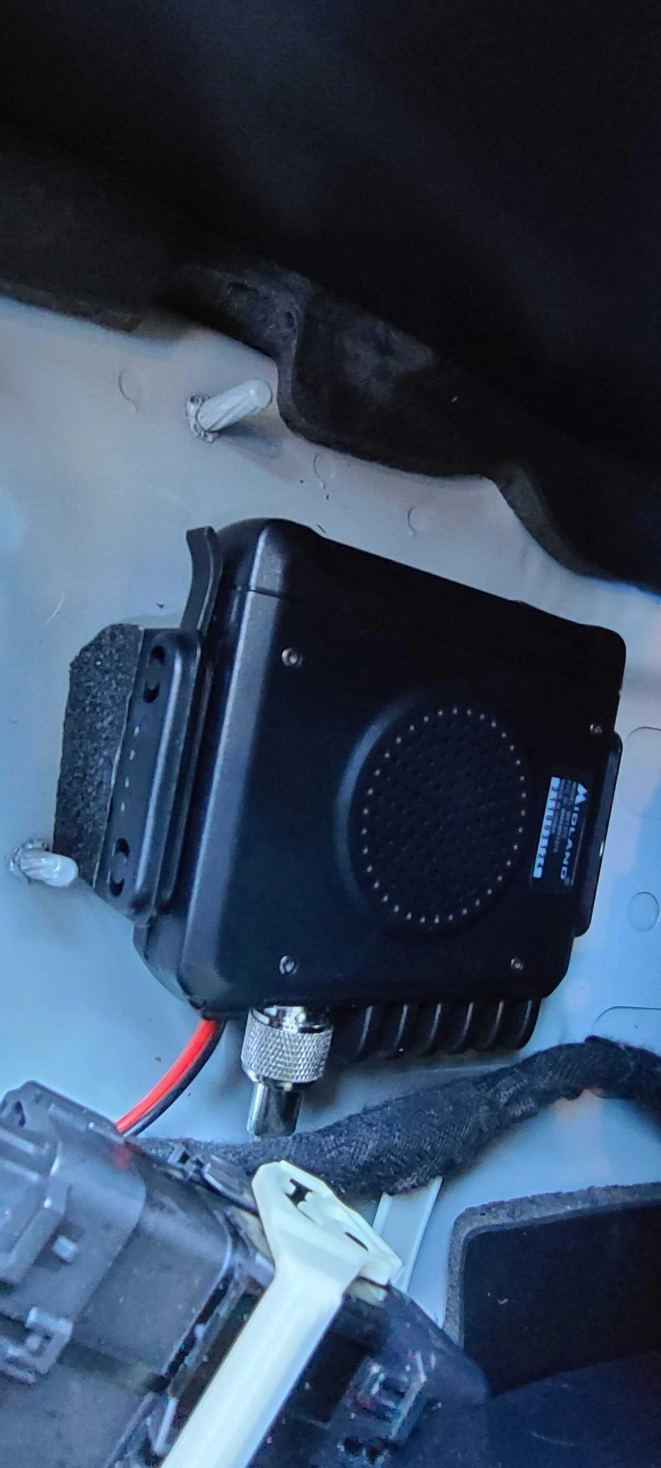 Ford Bronco Super Clean GMRS Radio Install! 20220713_093610