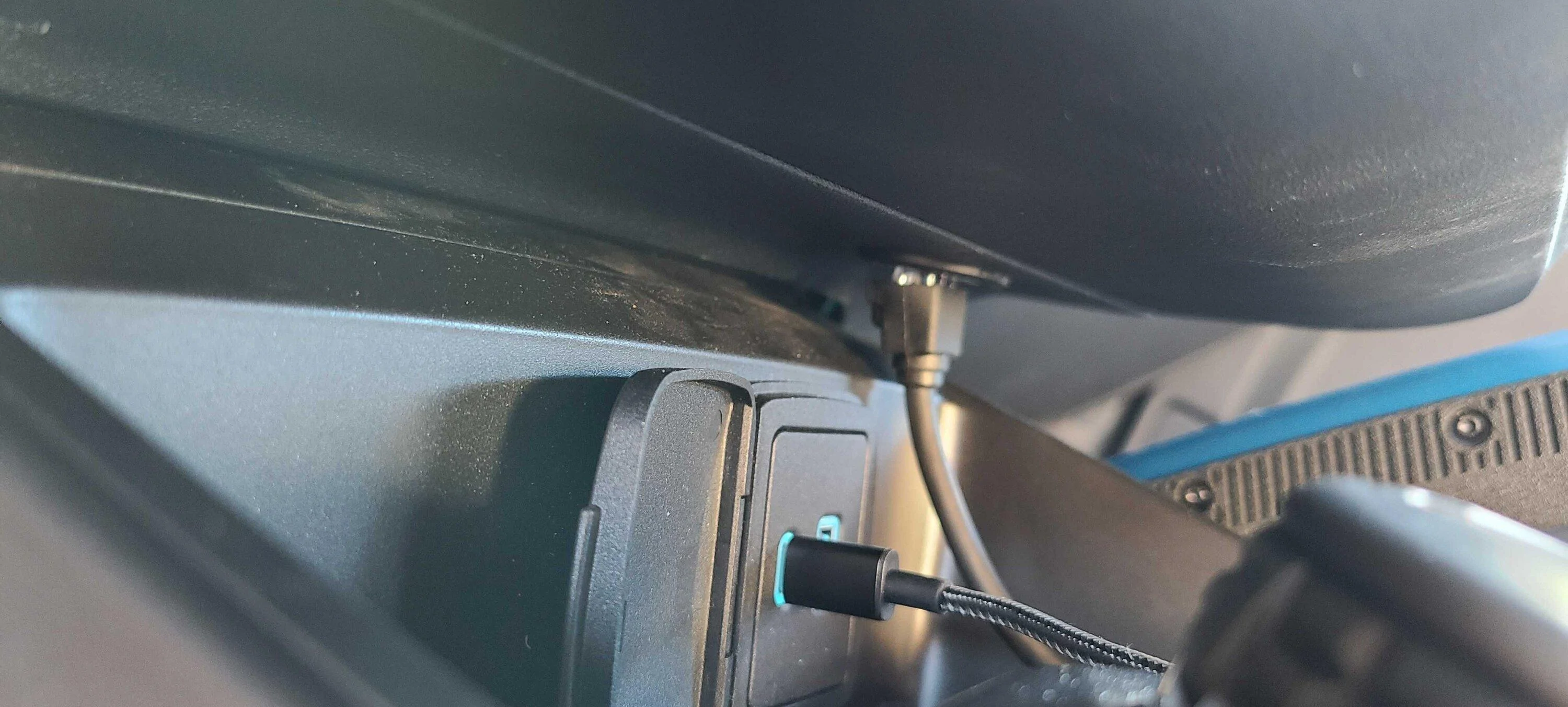 Ford Bronco Super Clean GMRS Radio Install! 20220714_182359