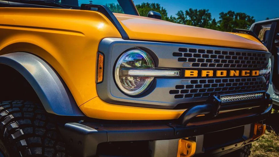 Ford Bronco Bronco Grill with Orange Lettering ? ? ? ? ford-bronco-2021-125