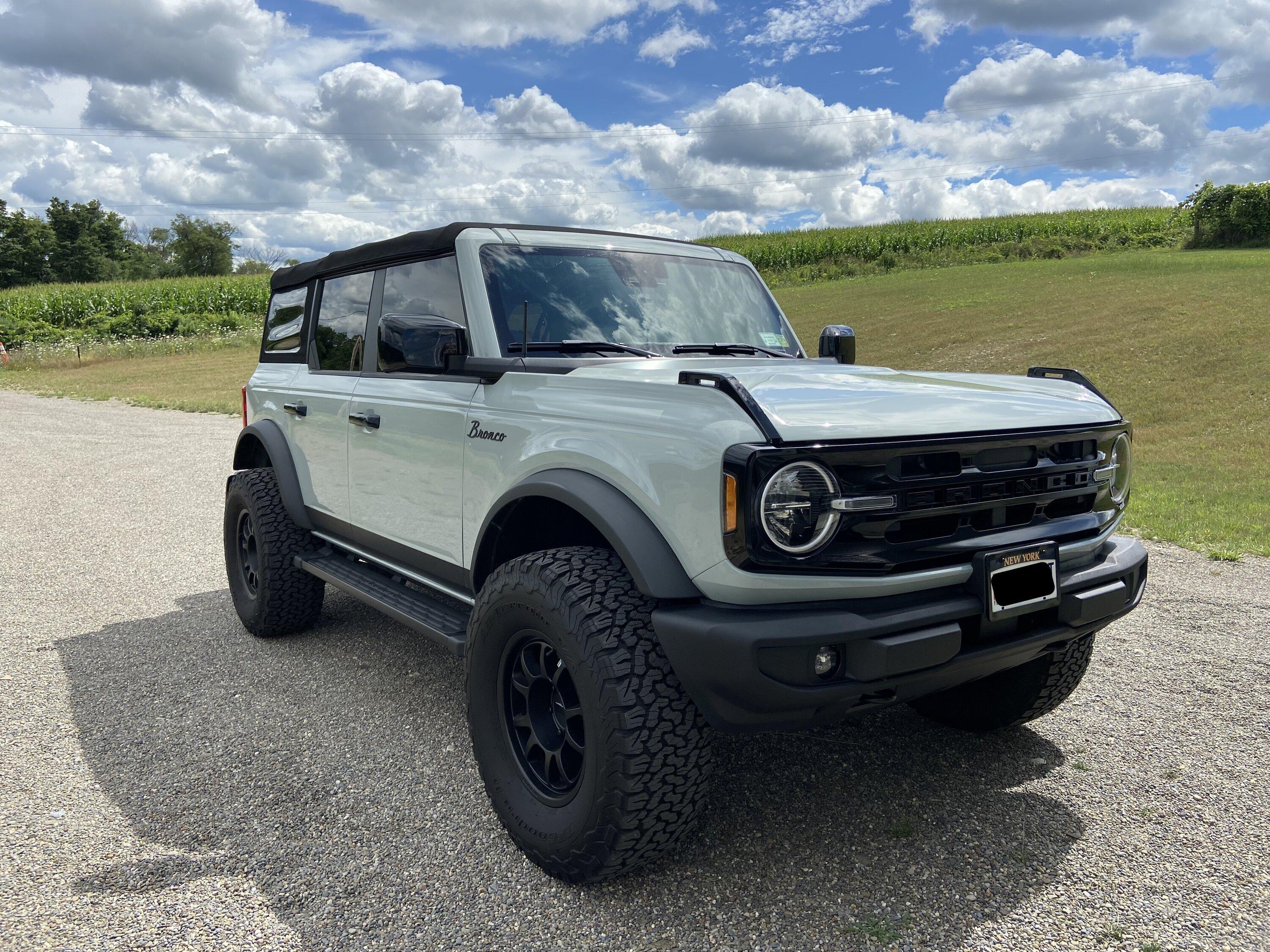 Ford Bronco CACTUS GRAY Bronco Club Macklin