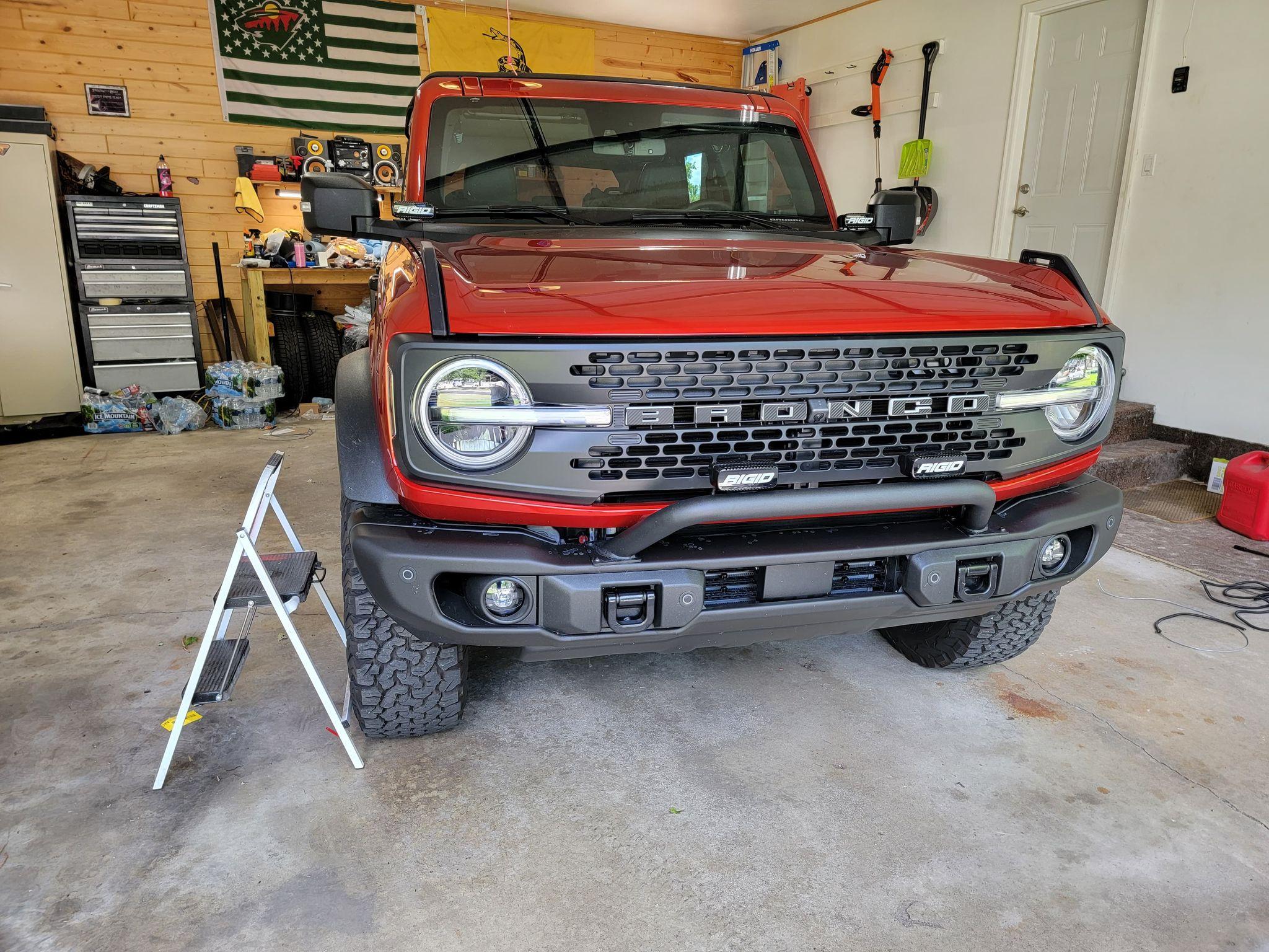 Ford Bronco 5/2/22 Build Week Group 295328358_746189406615444_6675588149149092965_n