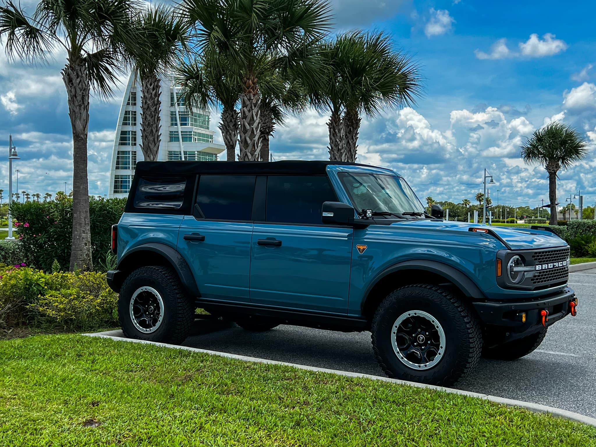 Ford Bronco Area 51 or eruption green? 287594059_151015254172521_4698484603267566871_n