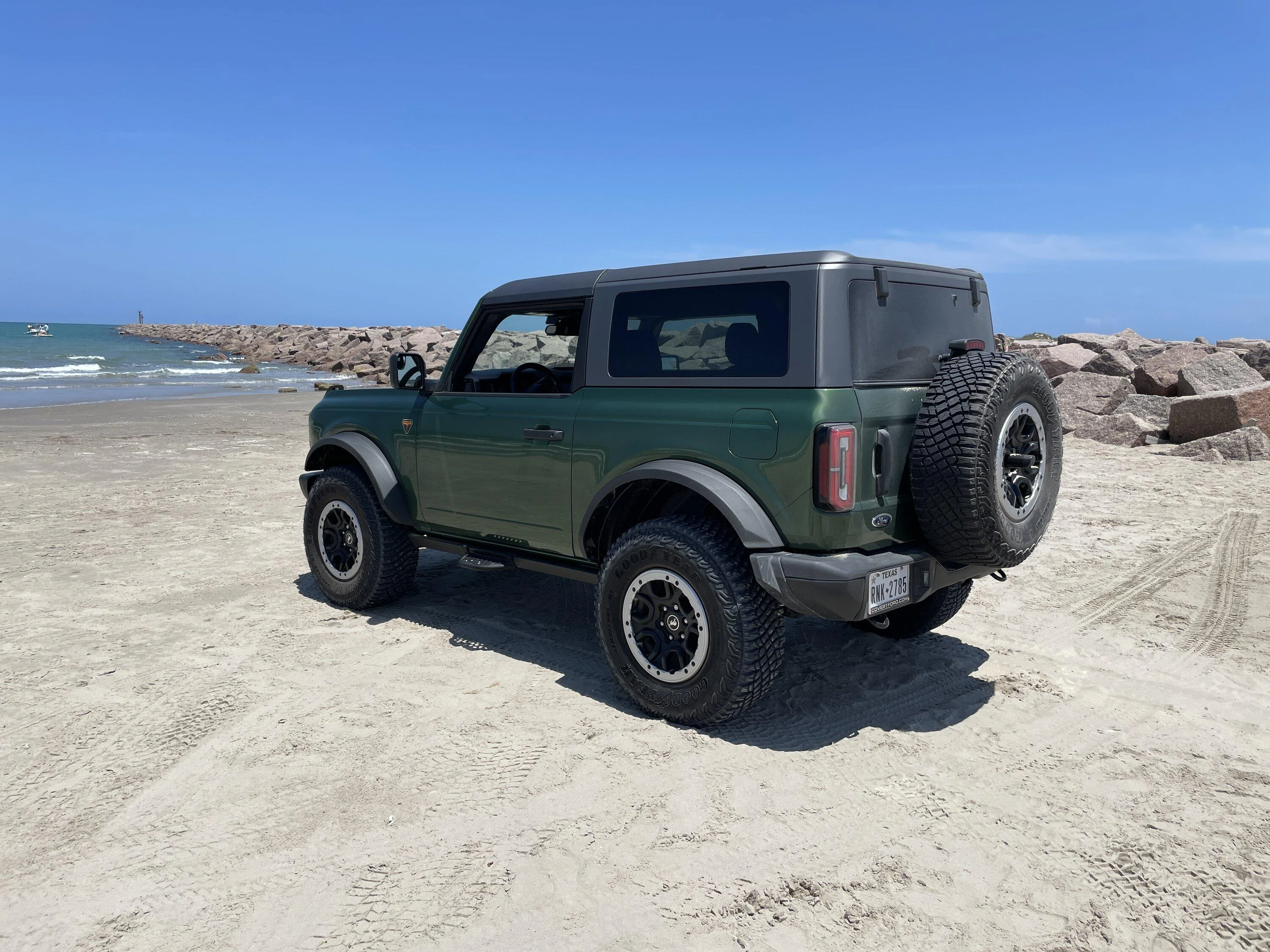 Ford Bronco Area 51 or eruption green? 6A6E89F5-BA74-470D-8BD9-2025EE68B6CF