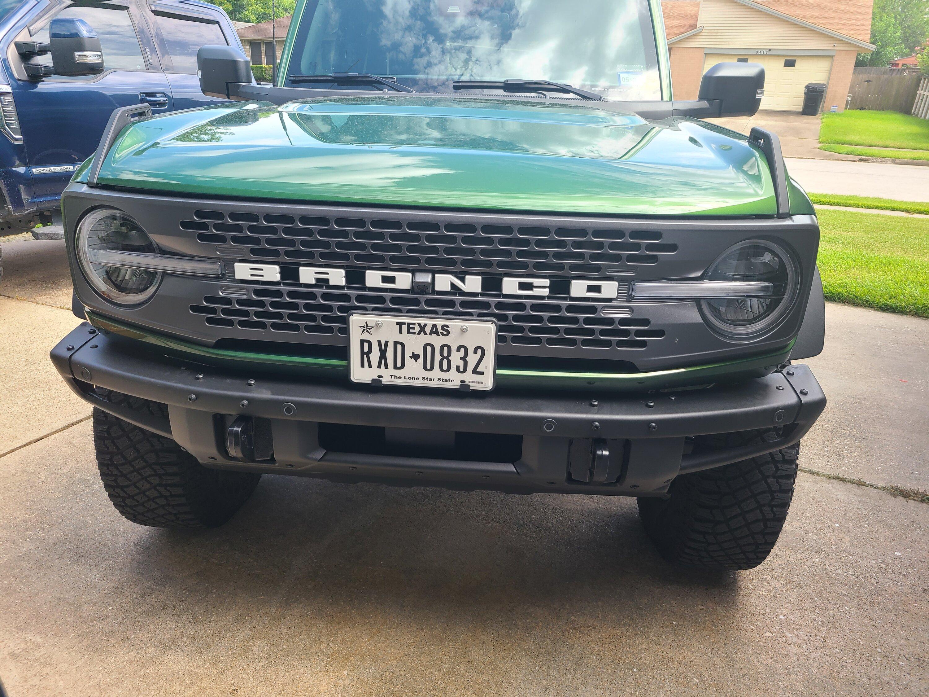 Ford Bronco ERUPTION GREEN Bronco Club 16592138770678907218661895569561