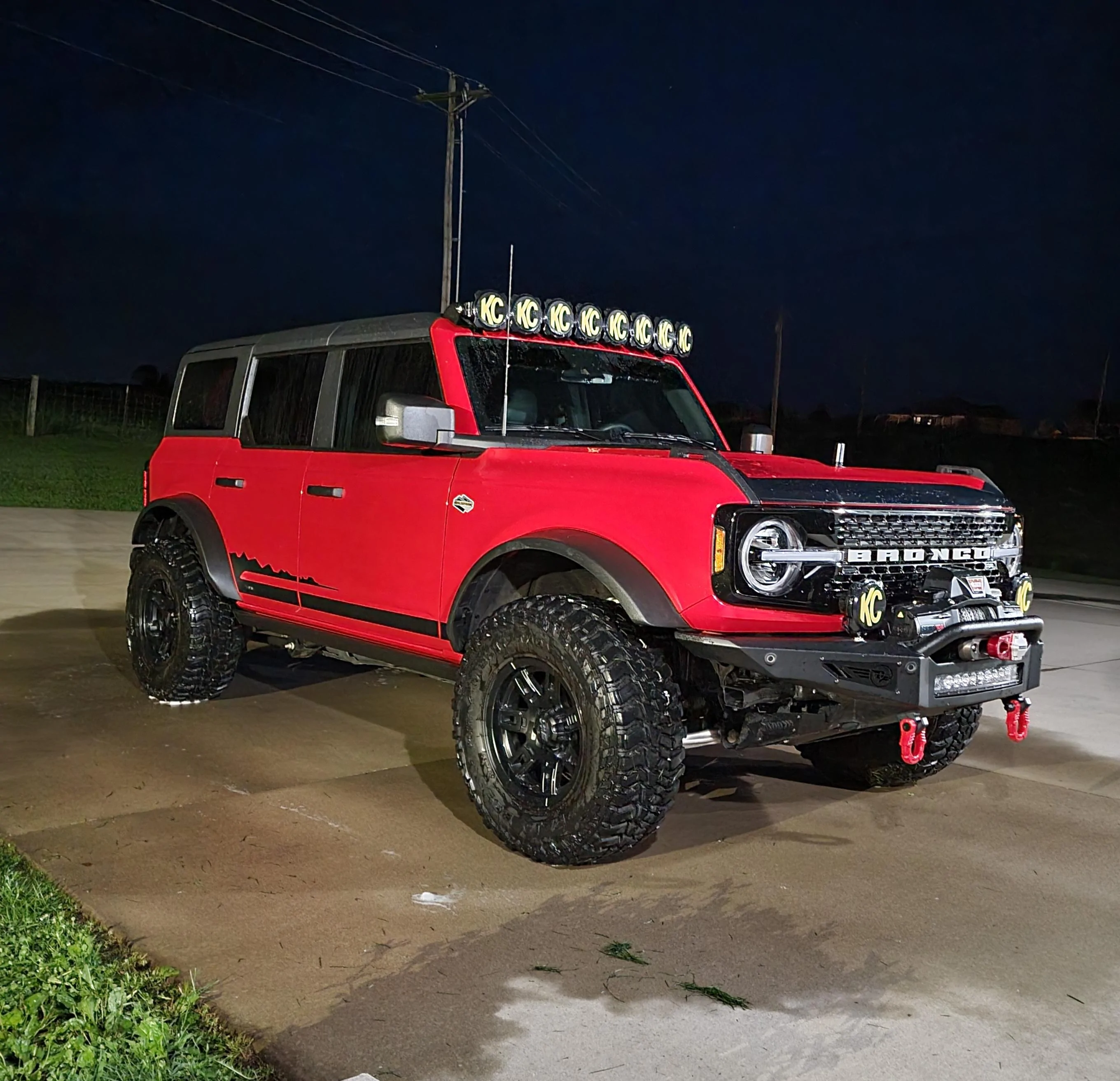 Ford Bronco RACE RED Bronco Club 20220730_214237