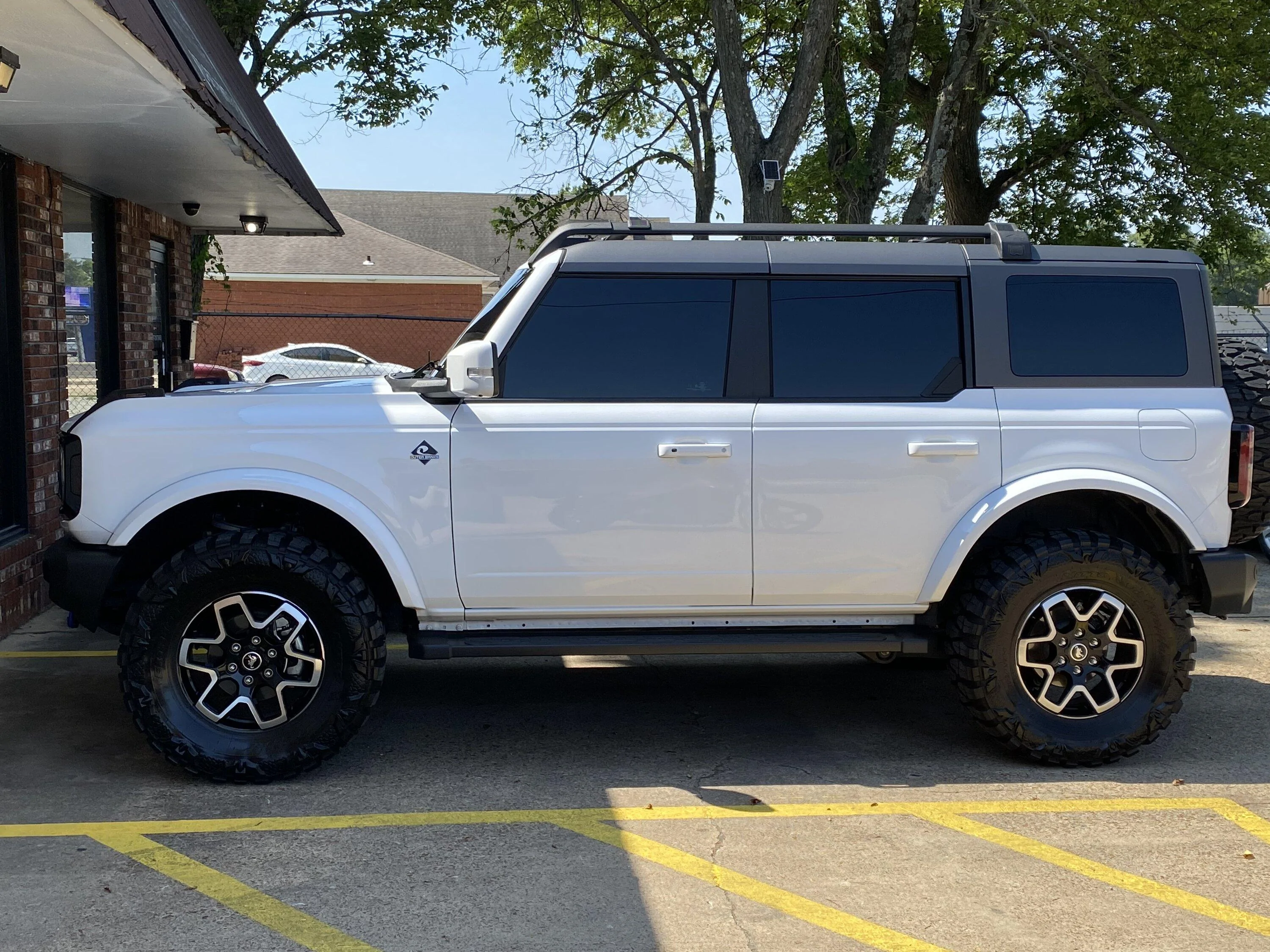 Ford Bronco Serendipitous OBX Sighting 68019838987__66685337-105B-4677-9090-63E12CE157F3