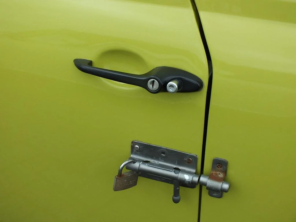 Ford Bronco Theft prevention 6097A961-7C7E-4B15-9401-3EECD0761256