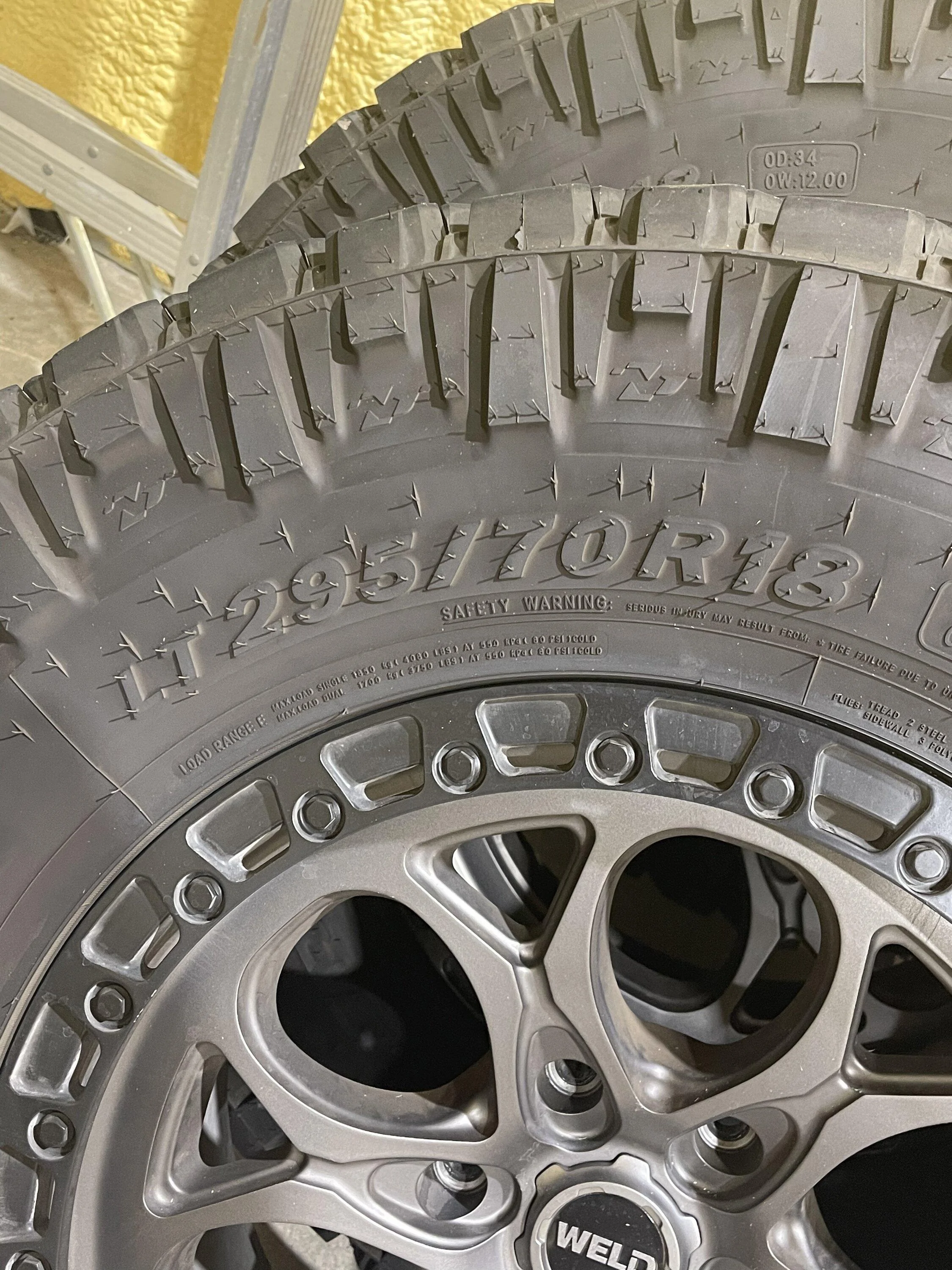 Ford Bronco Weld wheels and Trail Grapplers 6A658122-FDA1-434D-AB05-AFF702751E61