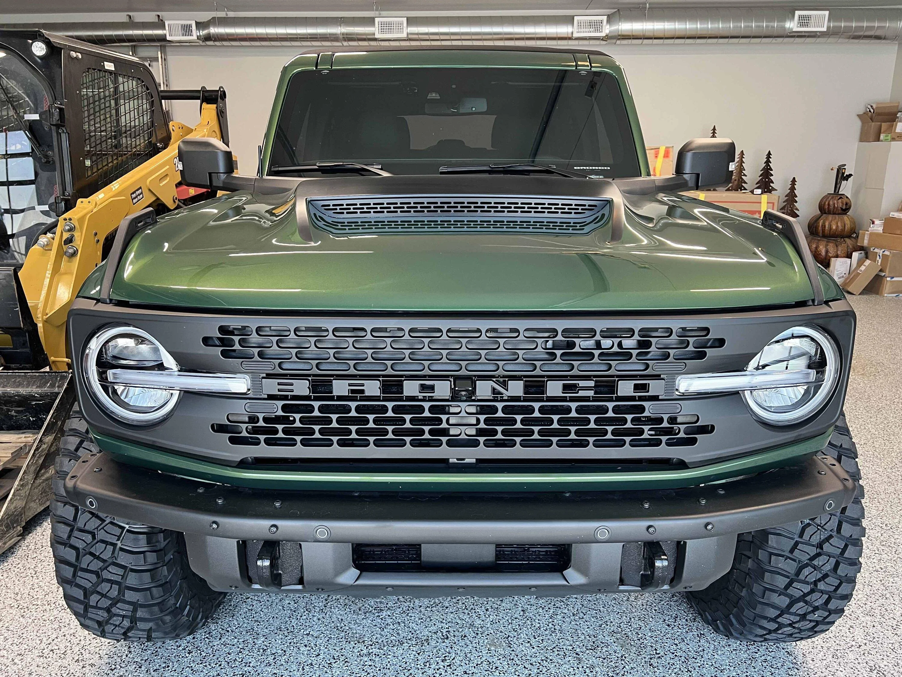 Ford Bronco Eruption Green Build: Method 105 Beadlock Gold Wheels and 37x12.5 BFG KM3 Tires + Adv Fiberglass Fenders and Hood IMG_5099