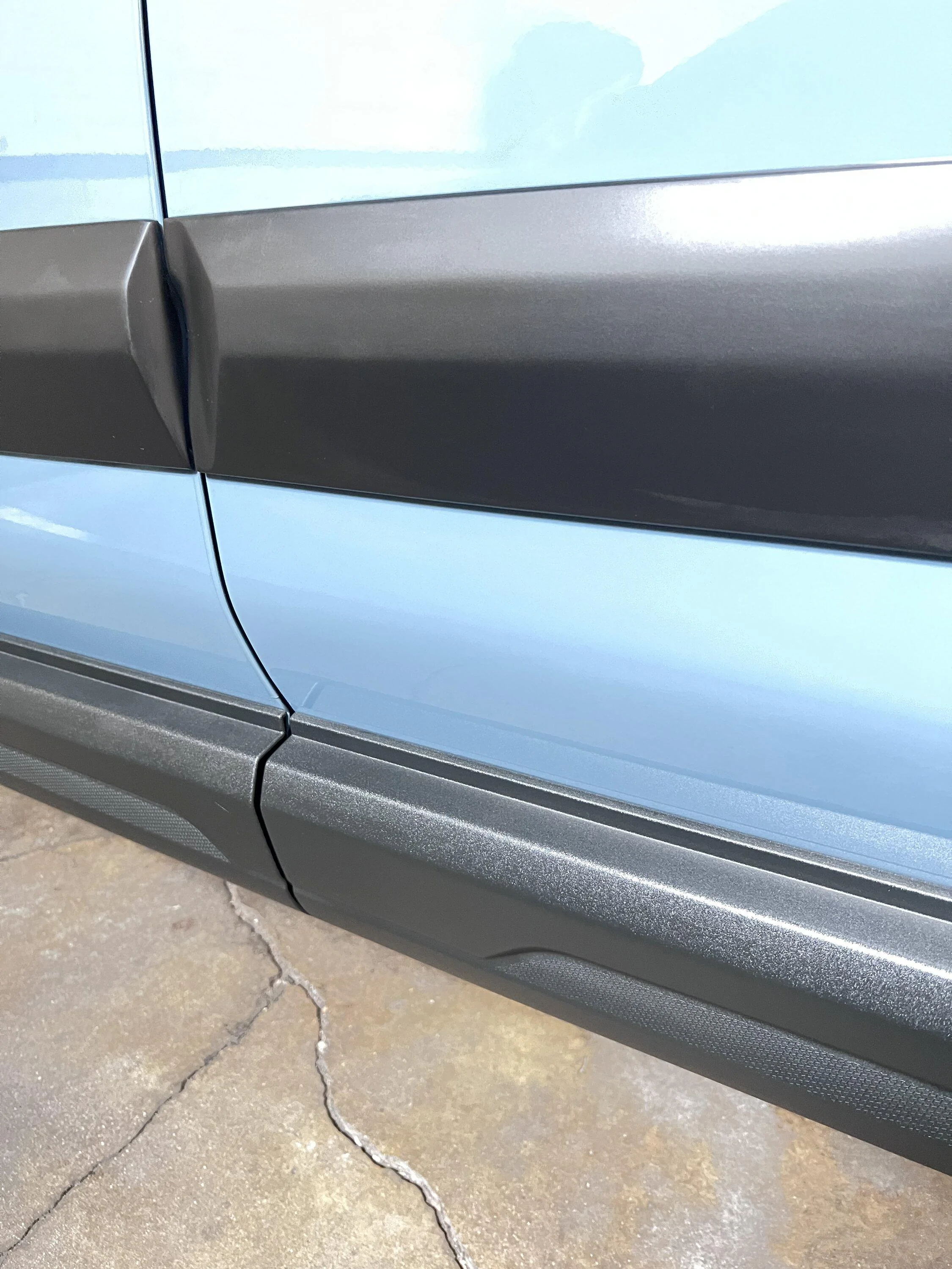 Ford Bronco Side Molding Removal? IMG_0253