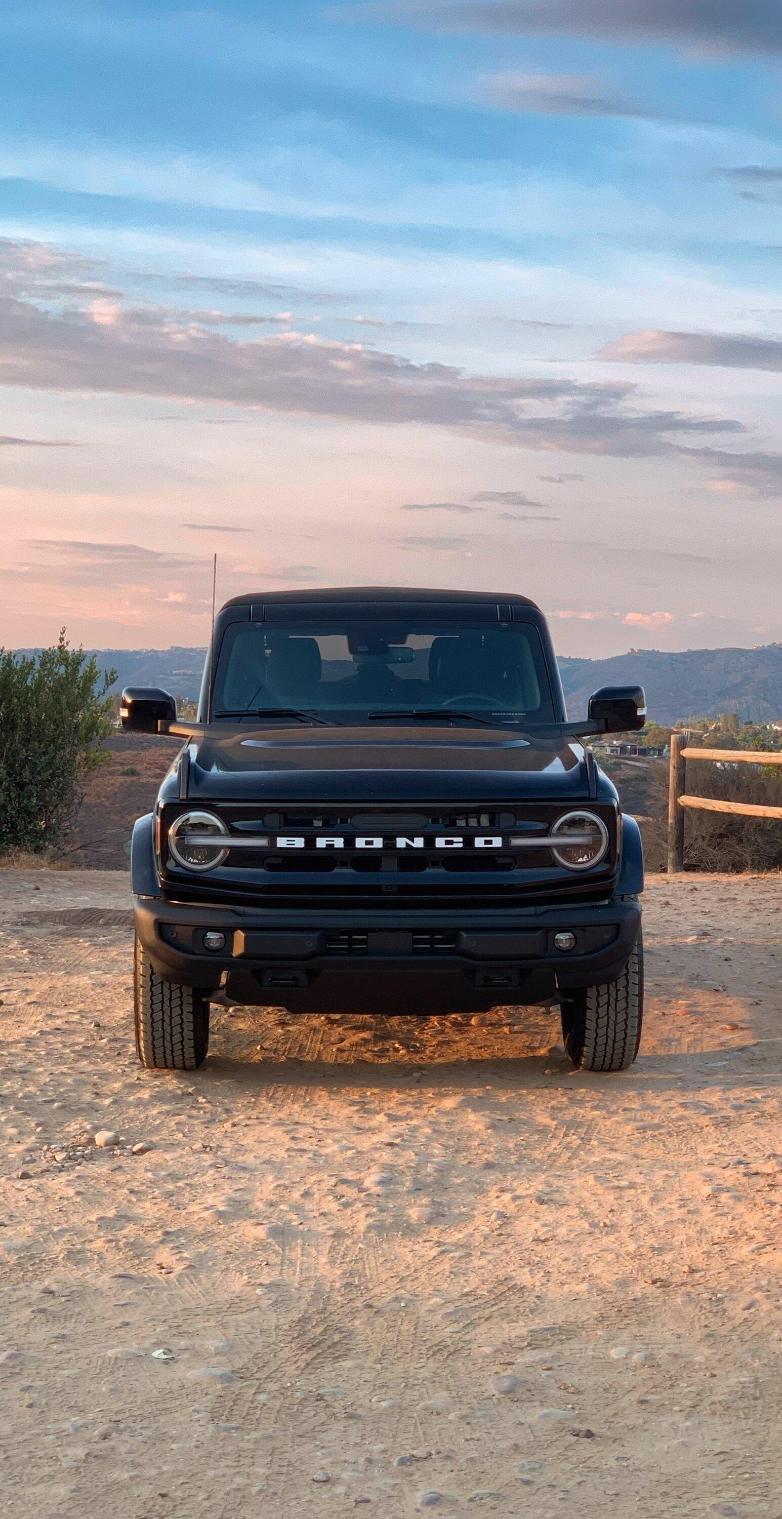 Ford Bronco SHADOW BLACK Bronco Club B777ADBE-EDC9-4067-AE65-DB613E17430F