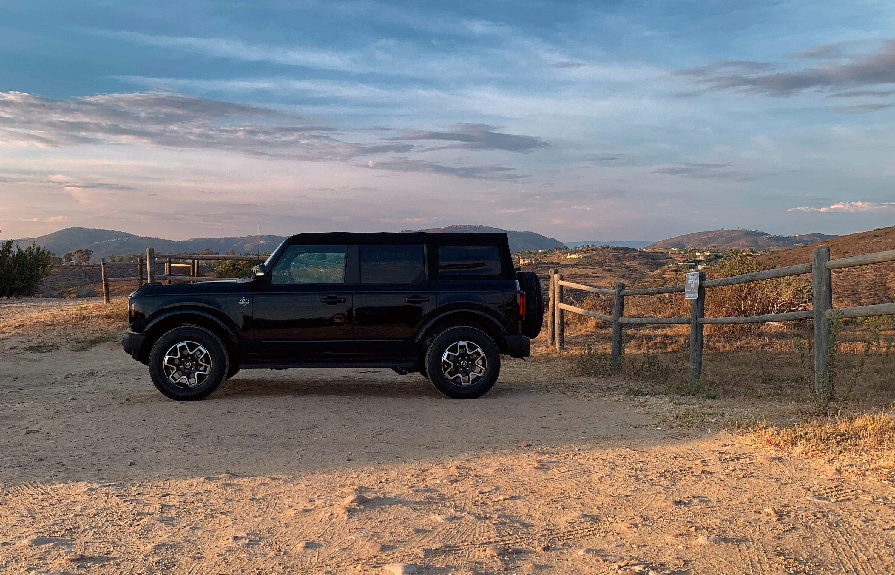 Ford Bronco SHADOW BLACK Bronco Club 82F98B51-1AAD-49CD-99E9-7754E5F0DE13