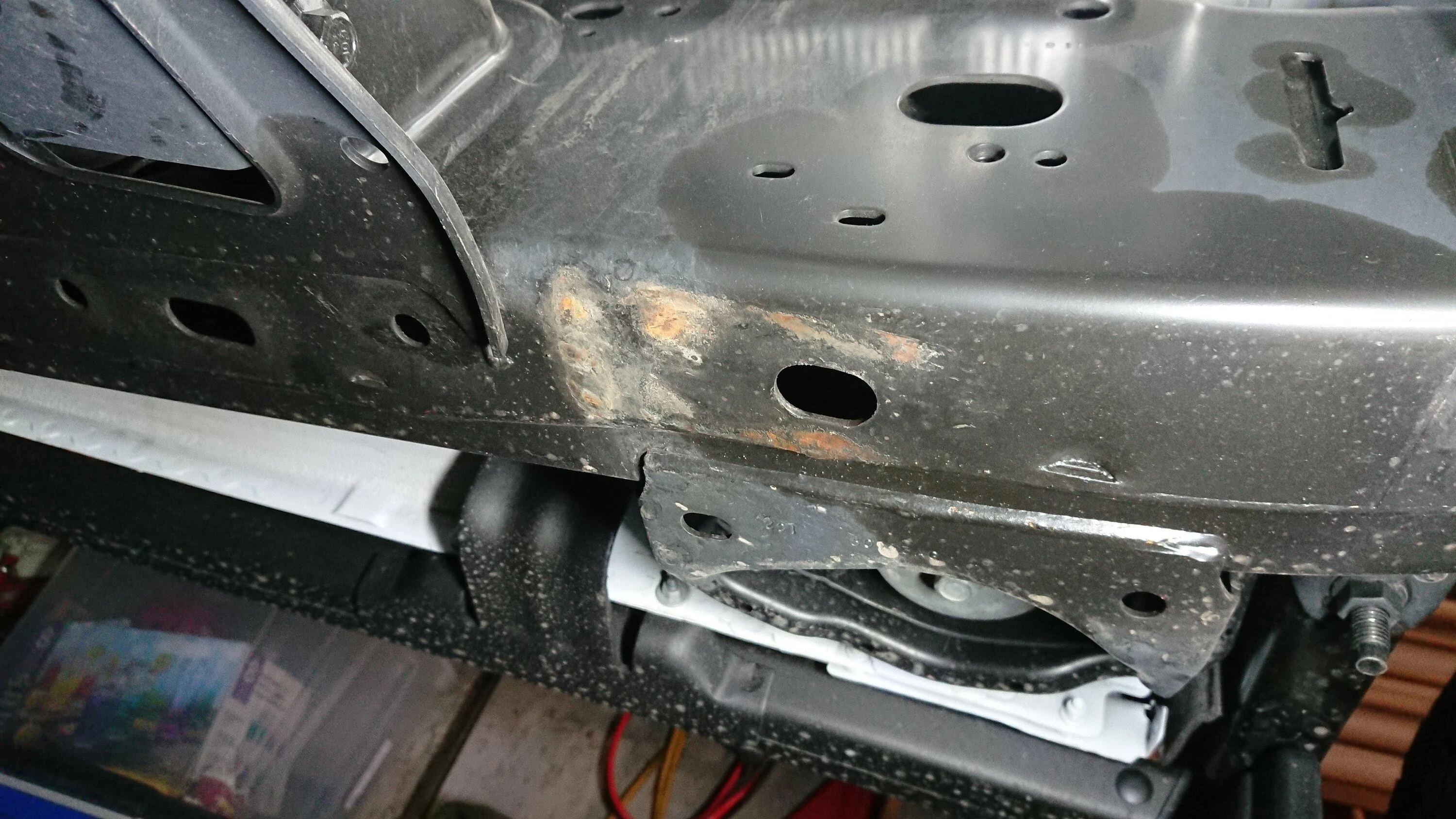 Ford Bronco Surface Rust Found on Frame (Front Jack Points) DSC_1175