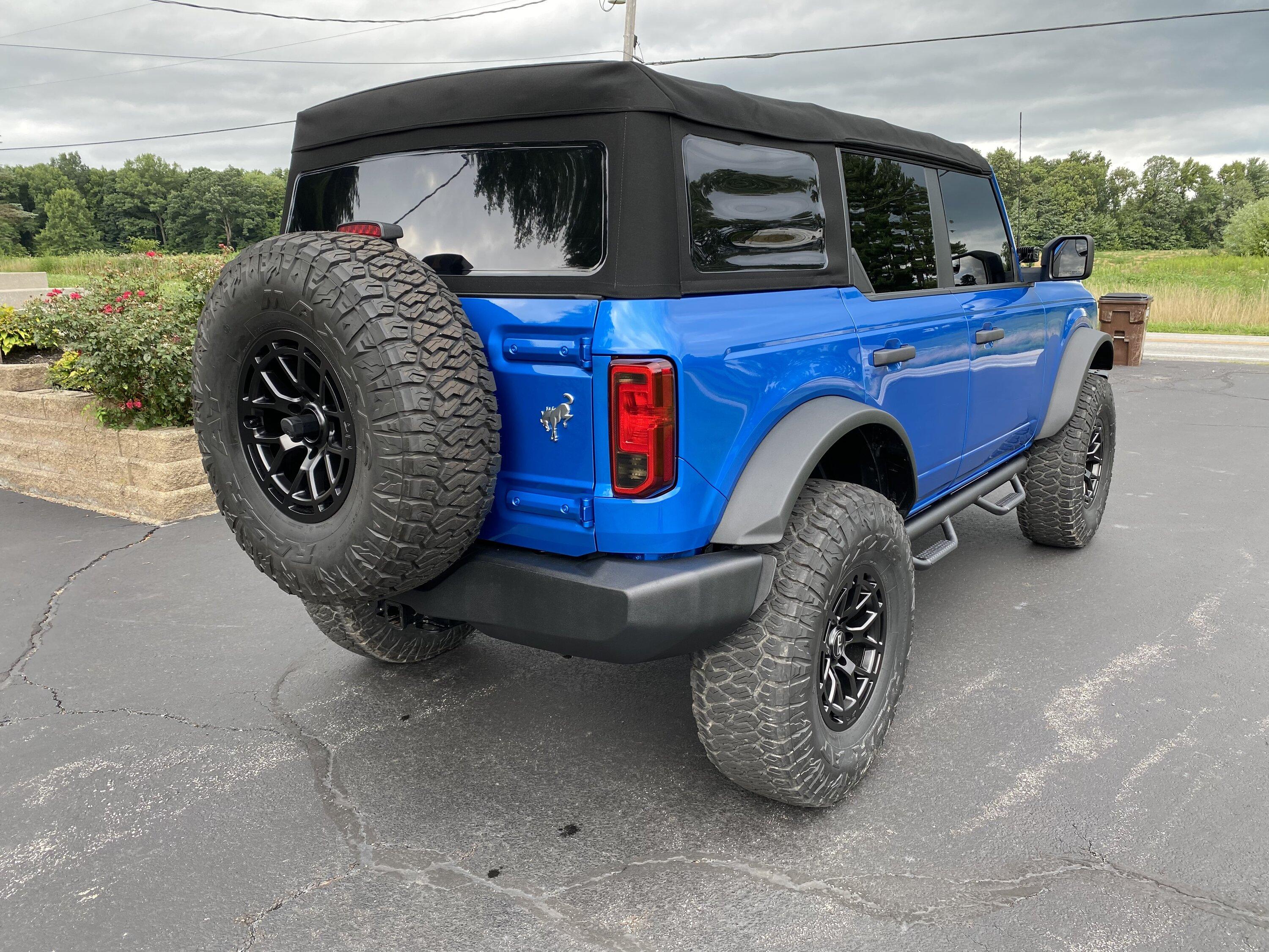 Ford Bronco BaseSquatch on 37’s + 3" lift 10BE1967-3532-4DCE-B38A-E32BB7667403