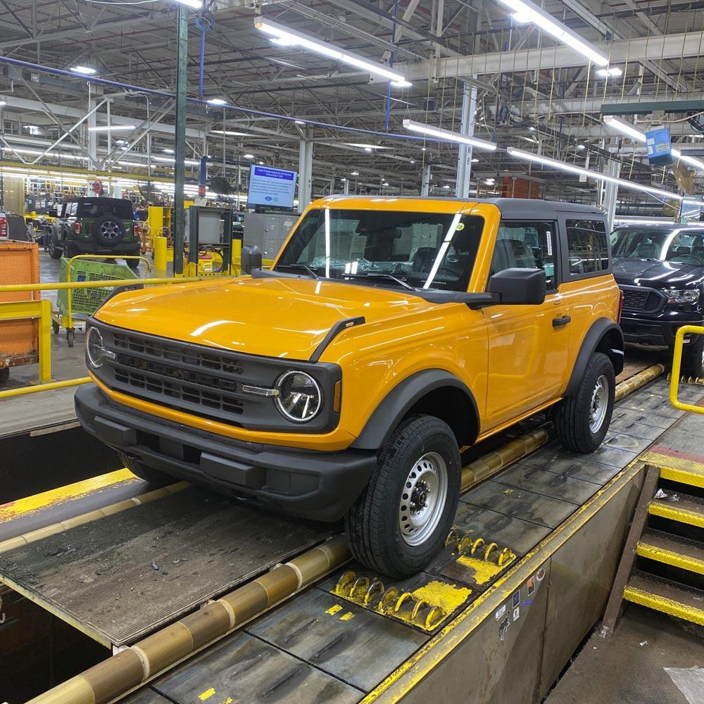 Ford Bronco 06/27/22  Build week group image (1)