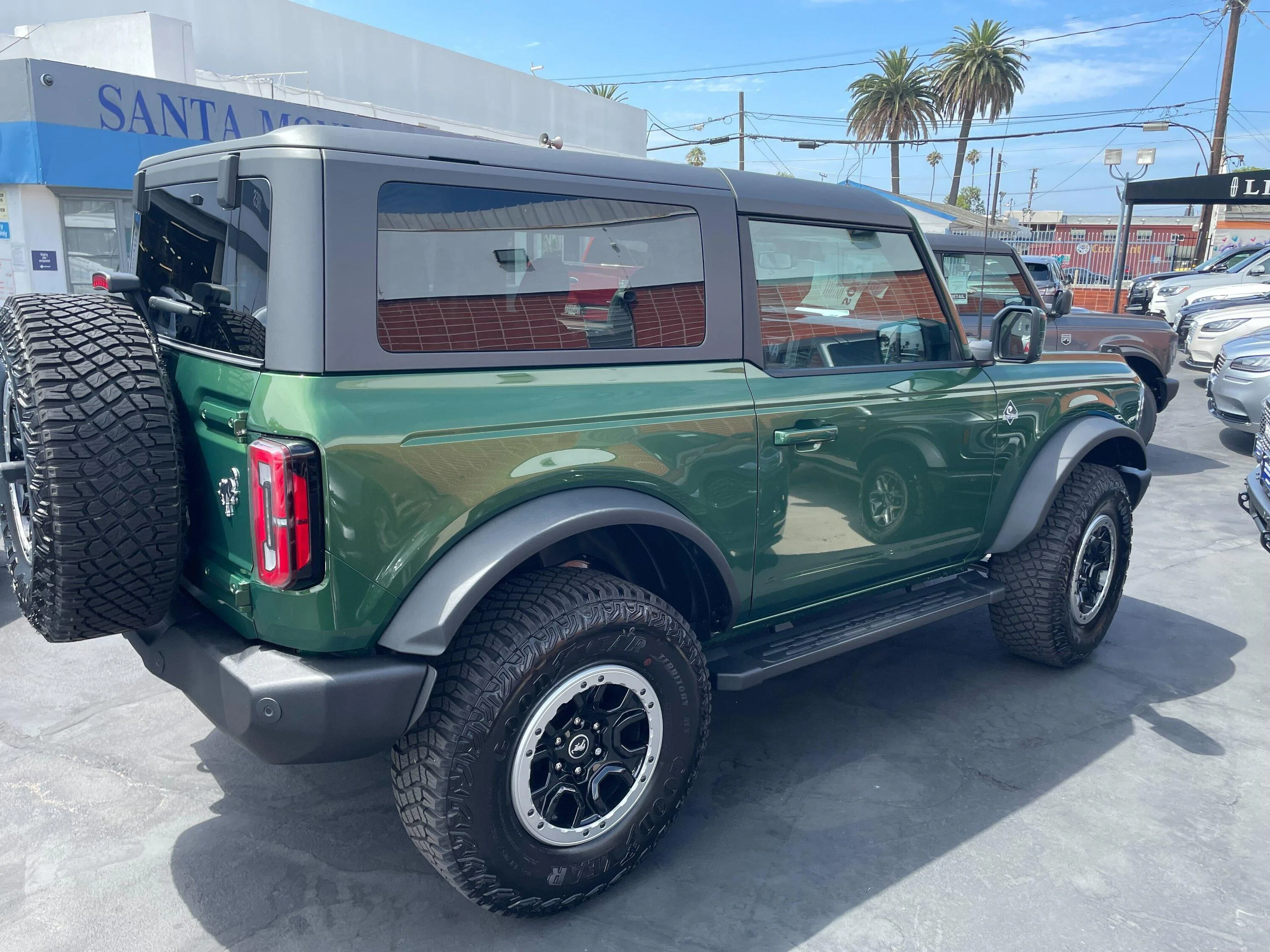 Ford Bronco 06/27/22  Build week group Image from iOS (5)