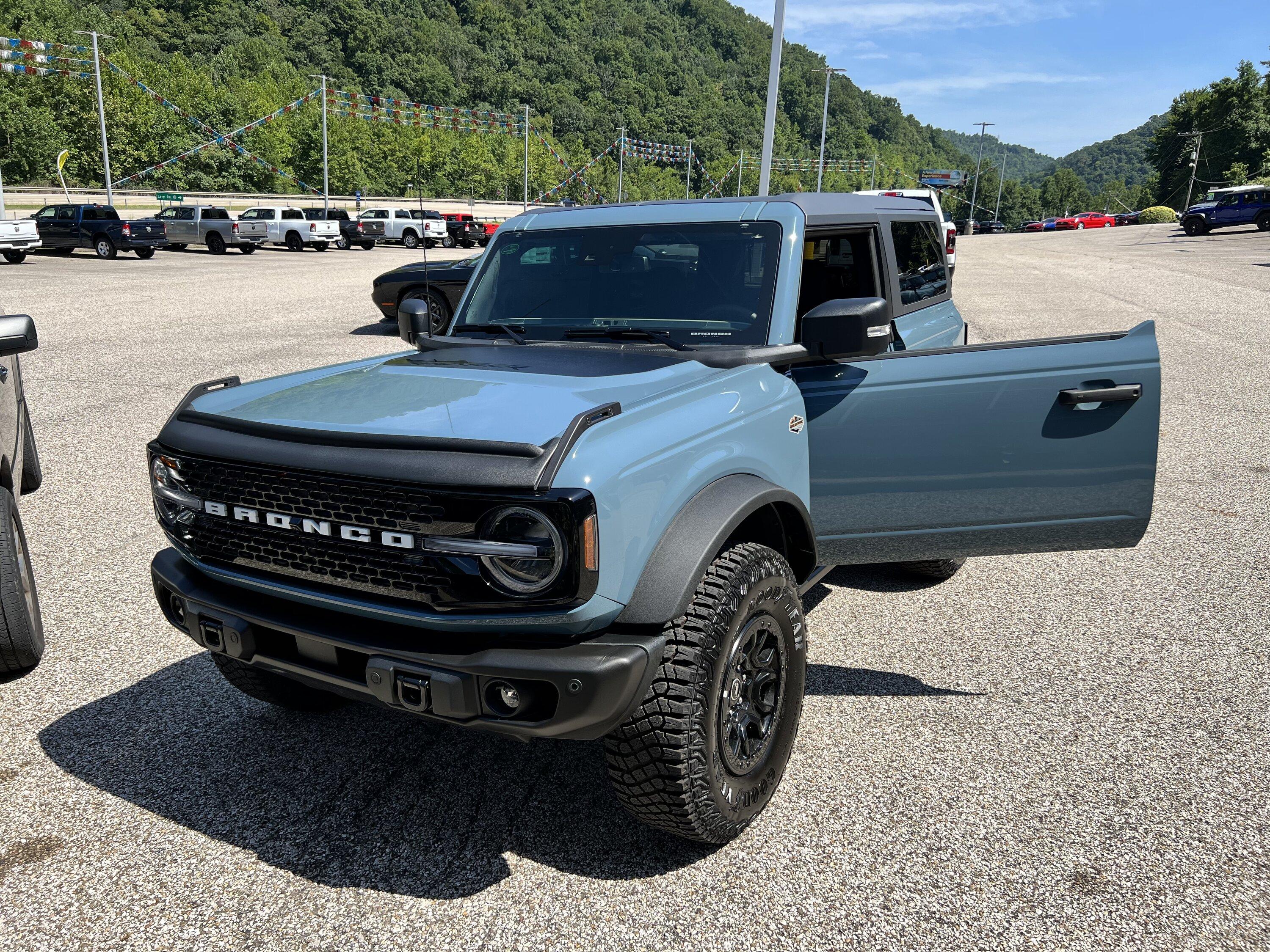Ford Bronco 05/30/2022 Build Week Group F3D36348-7FCD-4F8D-8DA9-8B25E15BFAD0