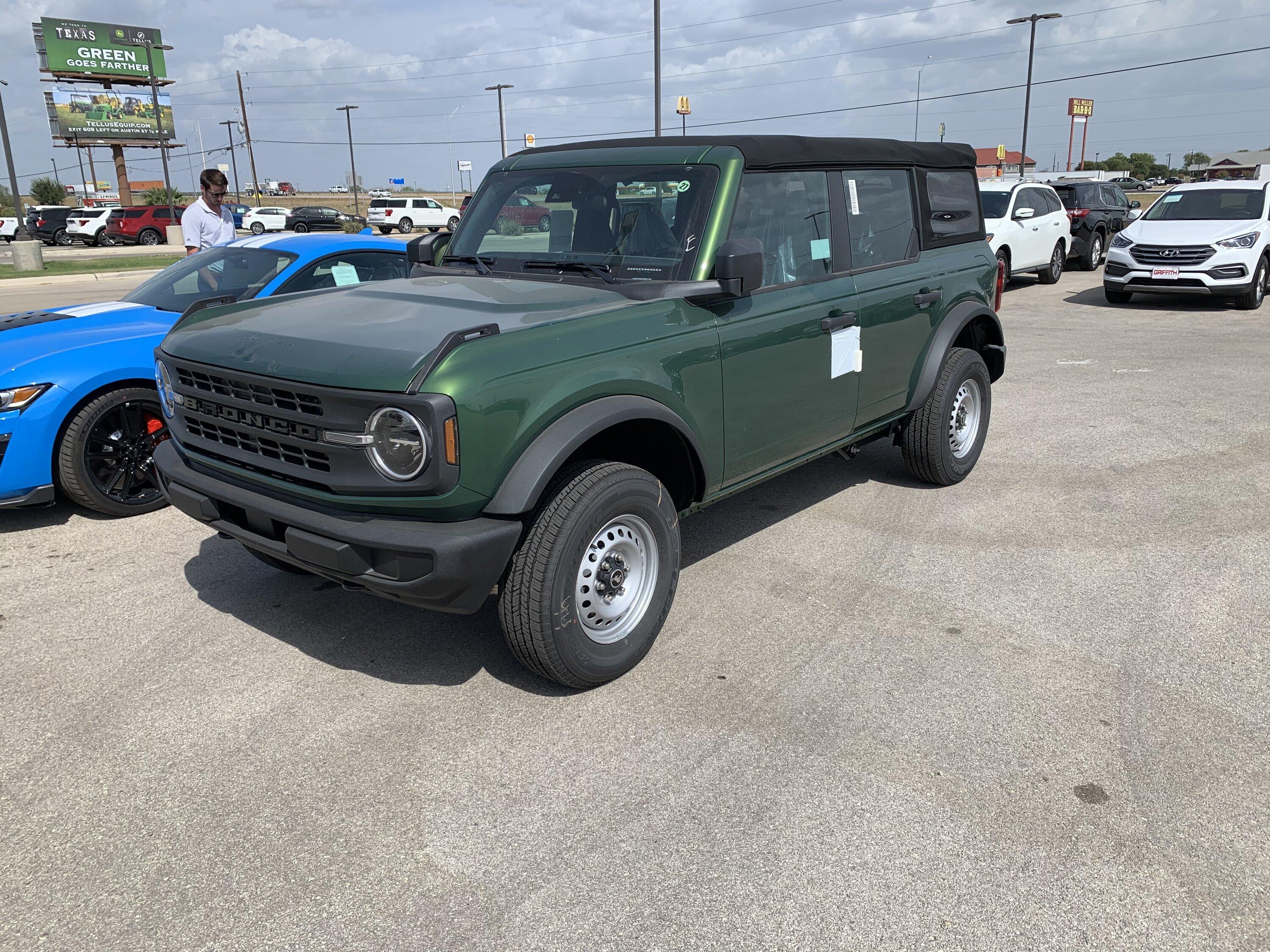 Ford Bronco 6/20/22 Build Week Group 08F00A54-C6D3-47C5-B5E2-8A84E991FF0F