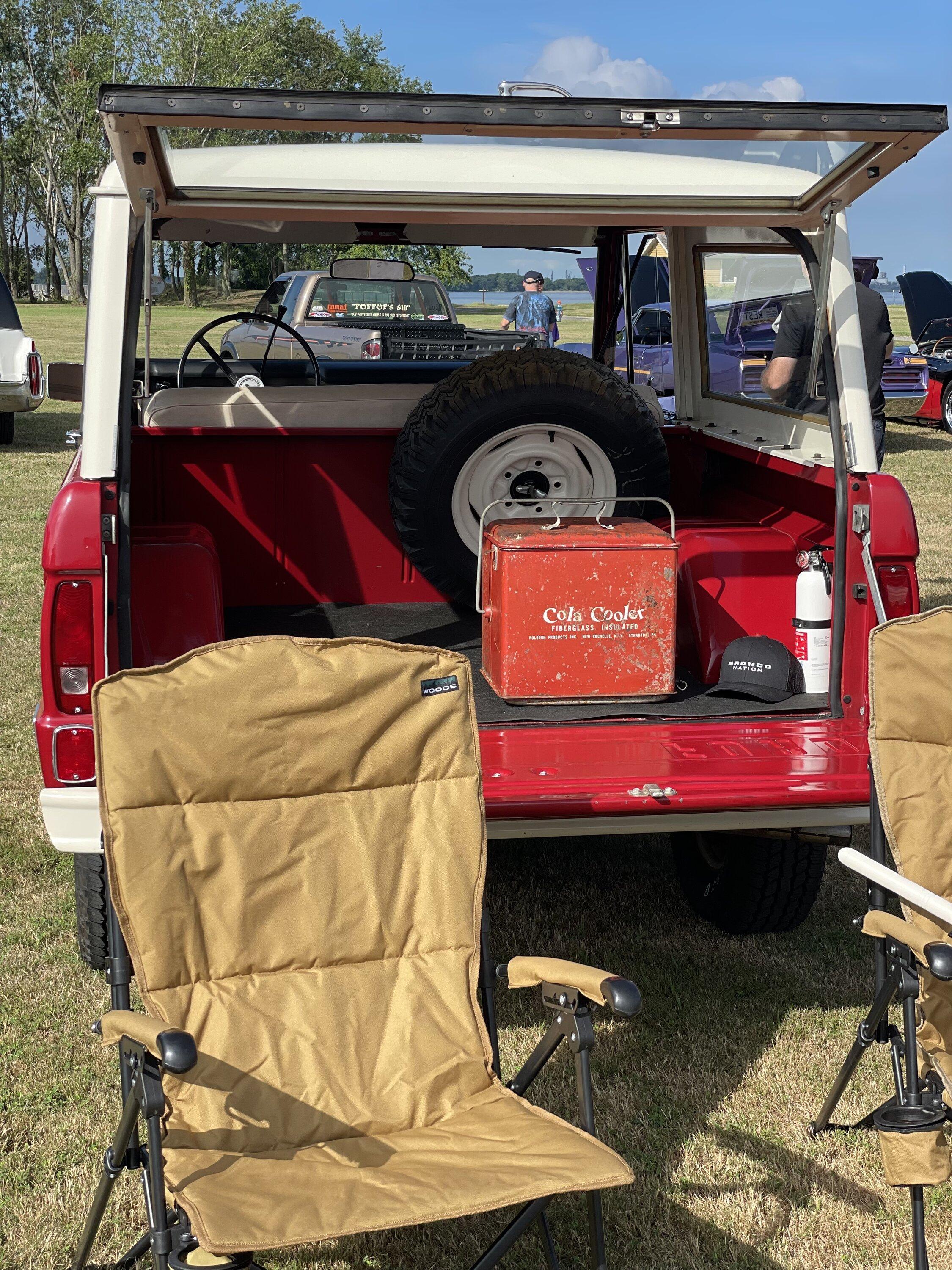 Ford Bronco 69 and 22 side by side 71489D4E-A7F5-43FC-B698-30820AA9AFD0