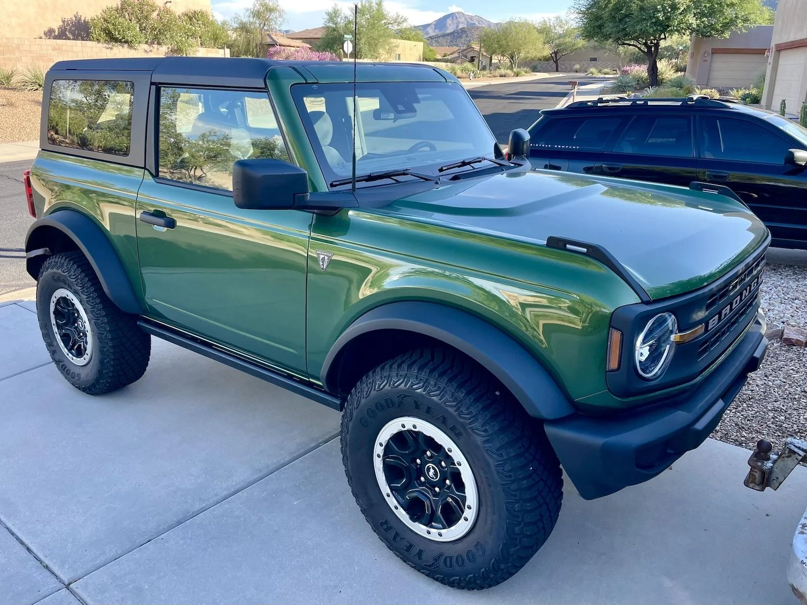Ford Bronco Chopping / Cutting 4-Door Rock Rails to Fit 2-Door Bronco tempImage2Gyxdg