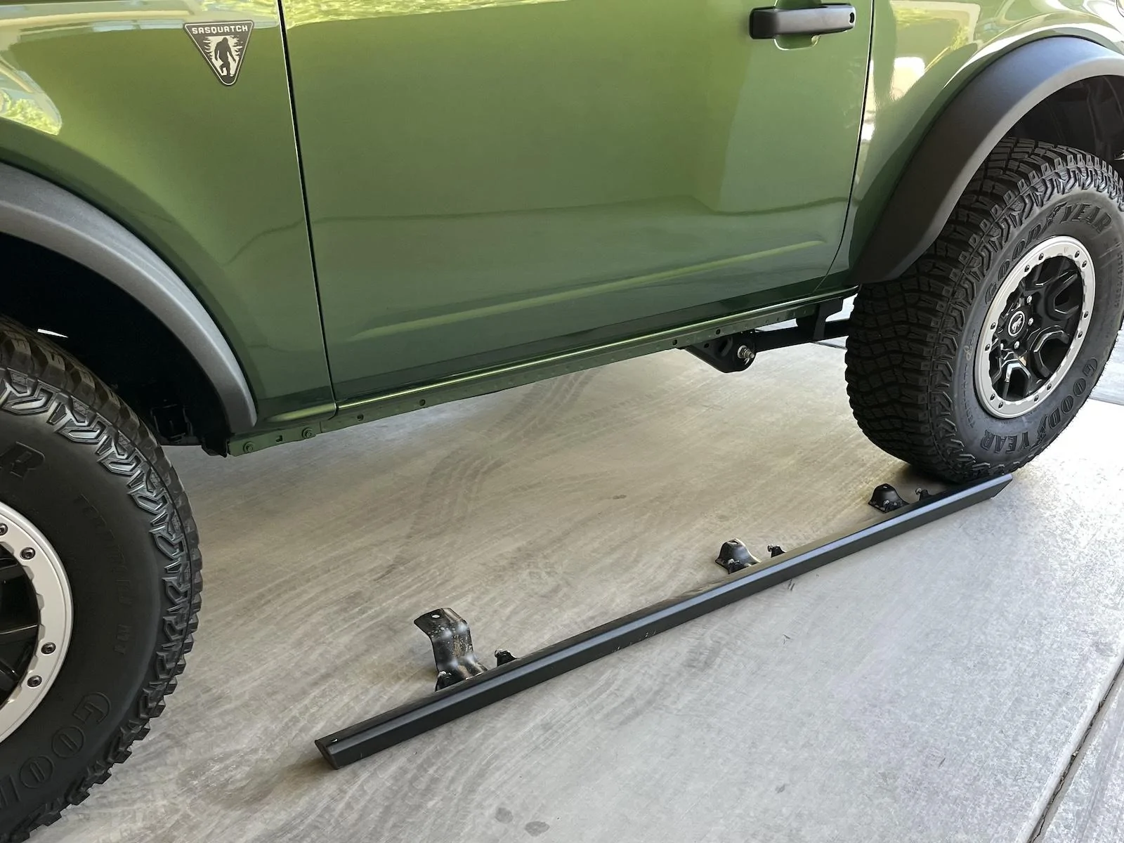 Ford Bronco Chopping / Cutting 4-Door Rock Rails to Fit 2-Door Bronco tempImagetkUKtt