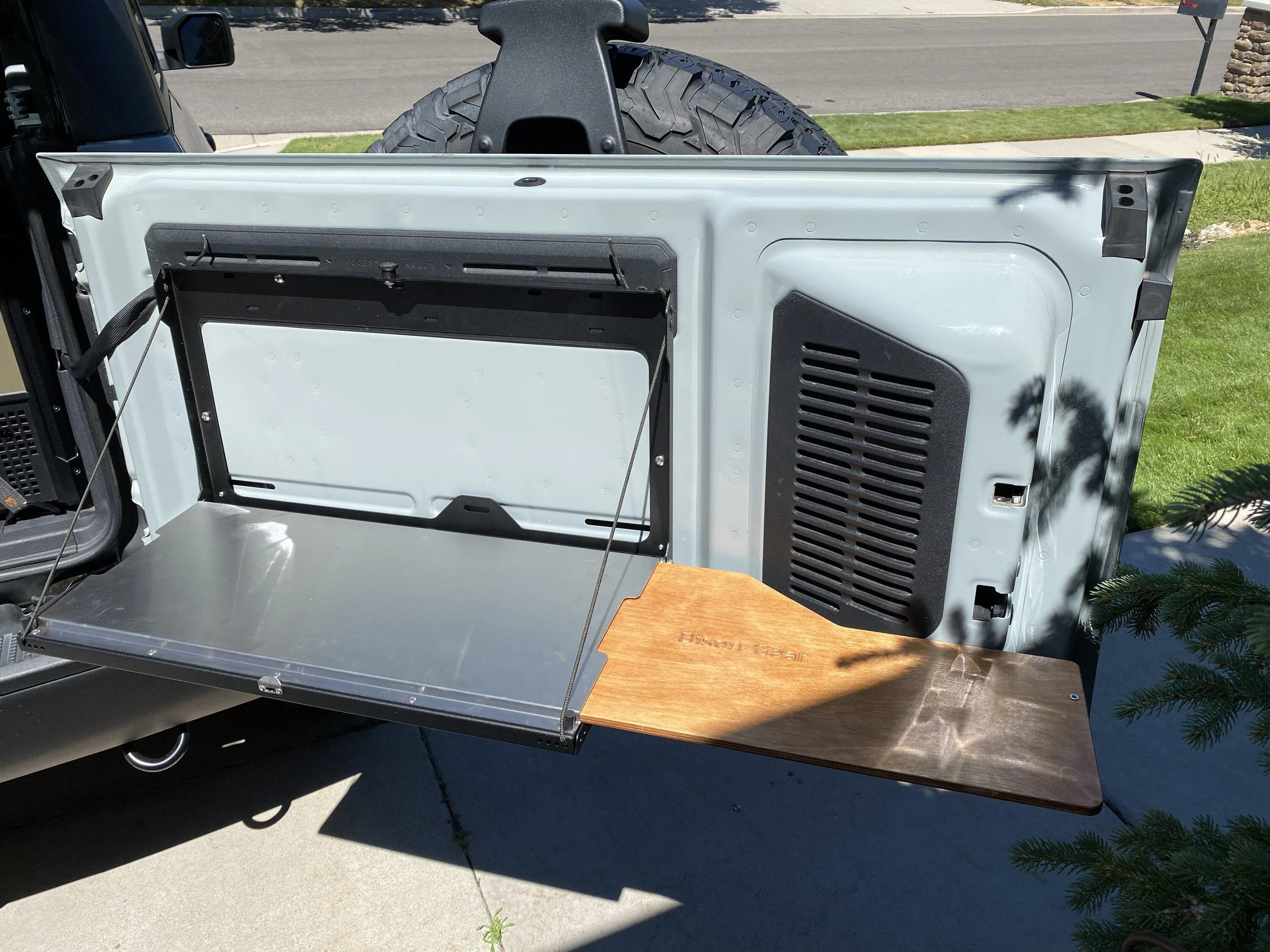 Ford Bronco Jeep tailgate table for Bronco IMG_4715