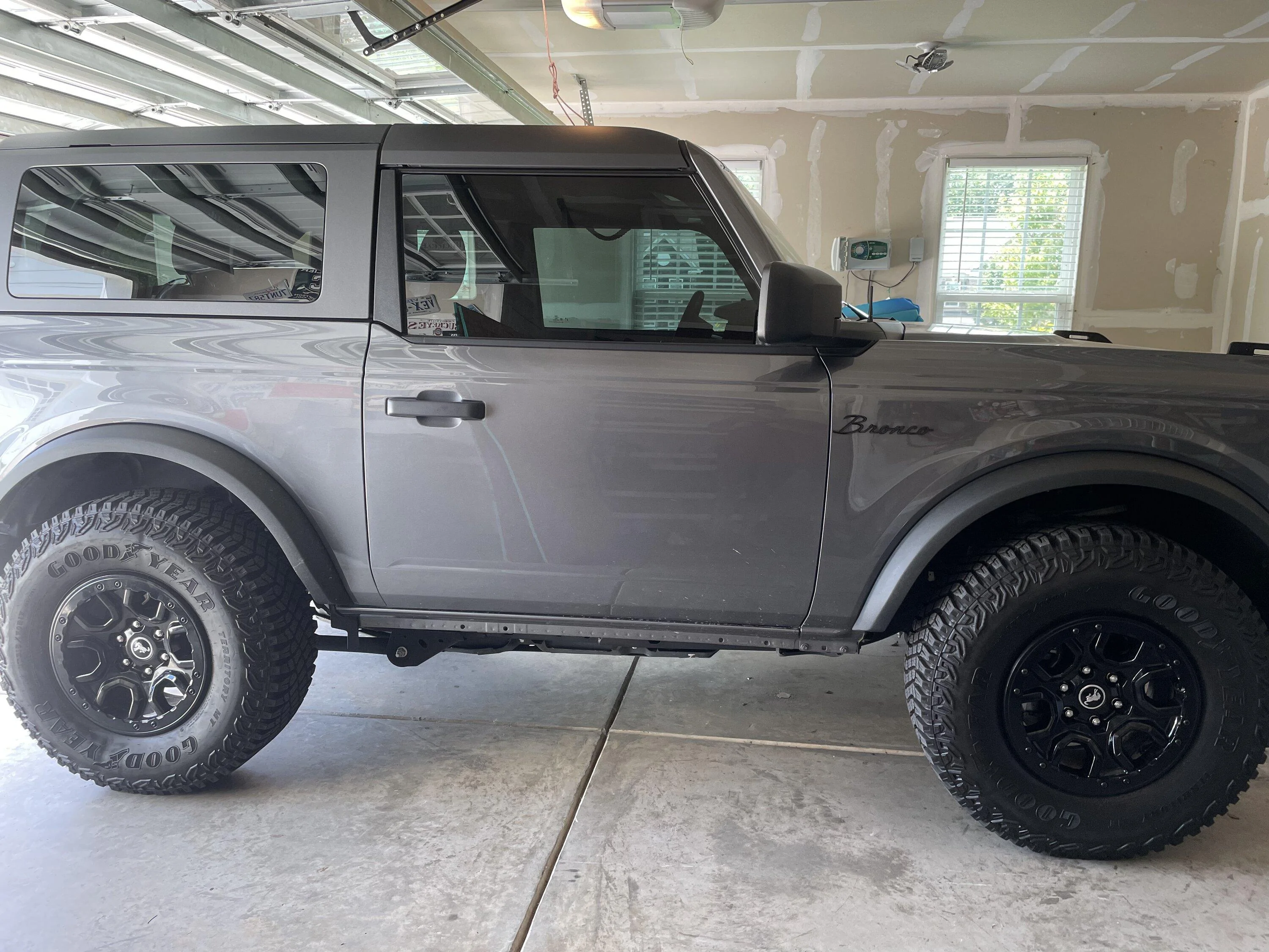 Ford Bronco Bronco Woody 768E2873-B1A6-4F18-832A-7F6ABD537CAE