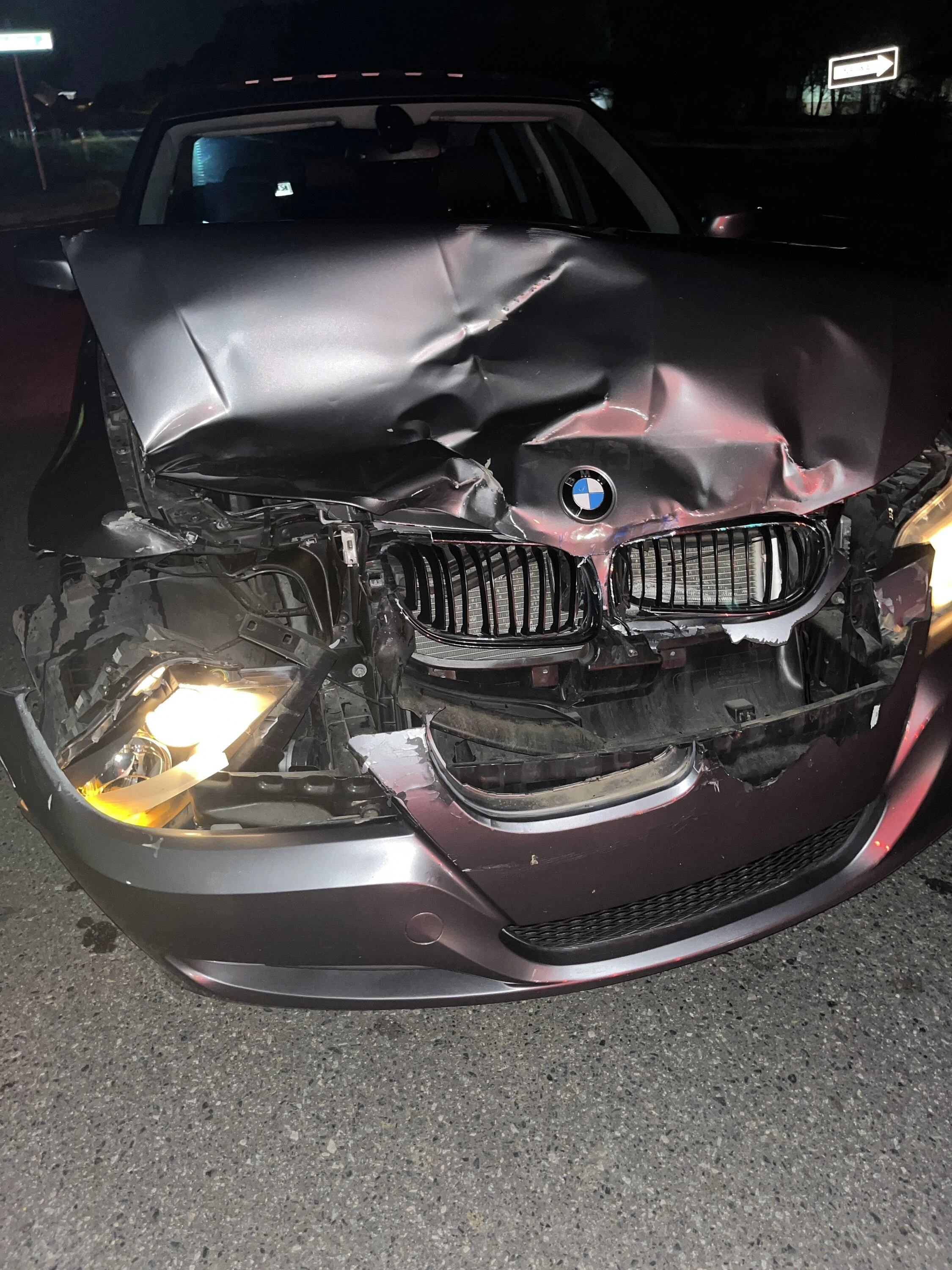 Ford Bronco BMW: 0 vs Bronco: 1 (rear end incident) 37B9AE6B-FE30-4A0C-BCA4-CDB4437FA064