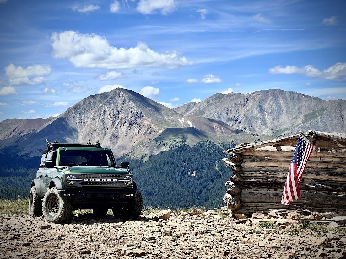Ford Bronco ERUPTION GREEN Bronco Club uRtdJ_-PTIfBtRN5rp8vguEeQ=w1102-h827-no?authuser=0