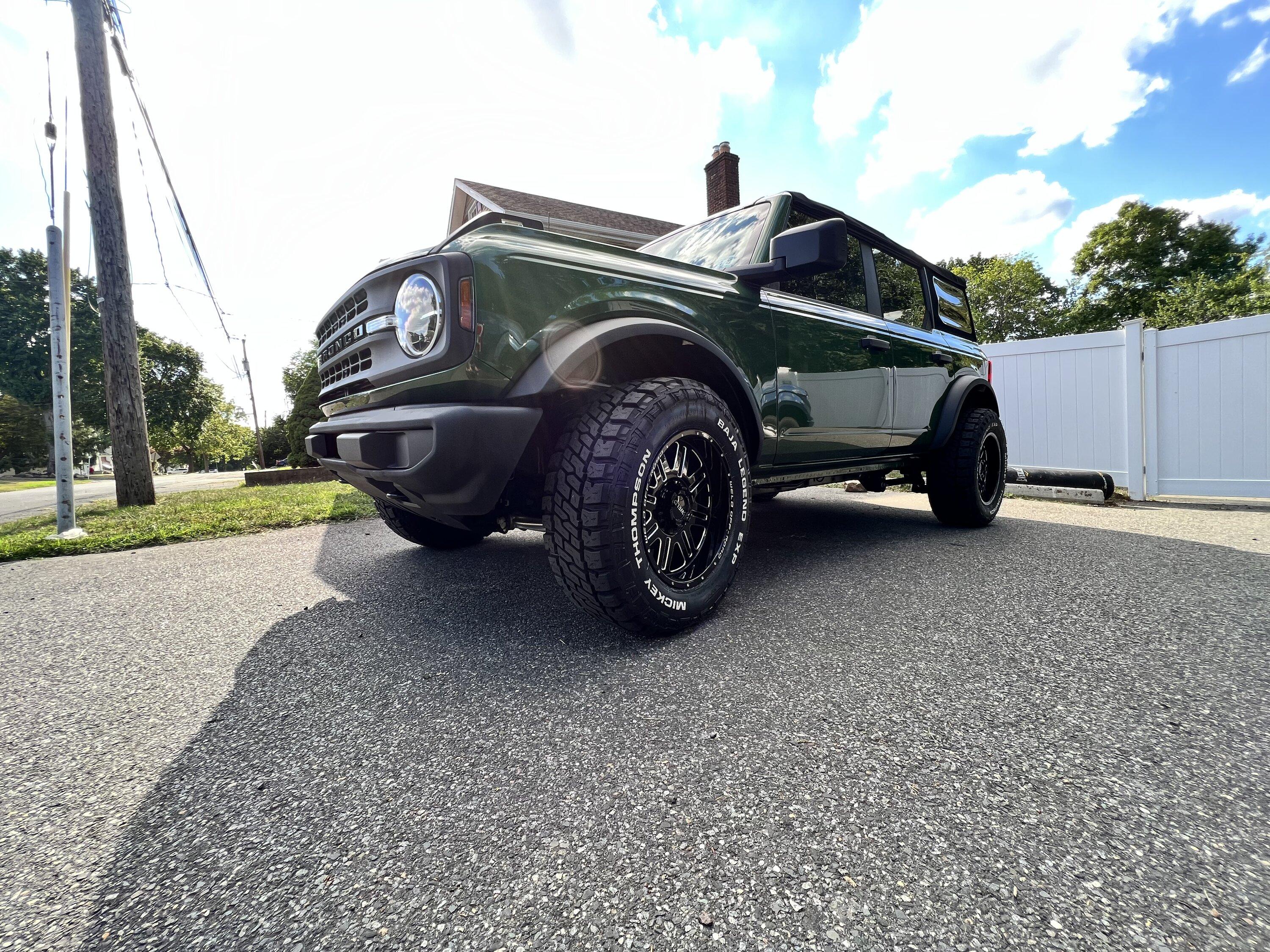 Ford Bronco ERUPTION GREEN Bronco Club 3CC9AEEB-3113-48E0-B7D7-D783CFB73E0D