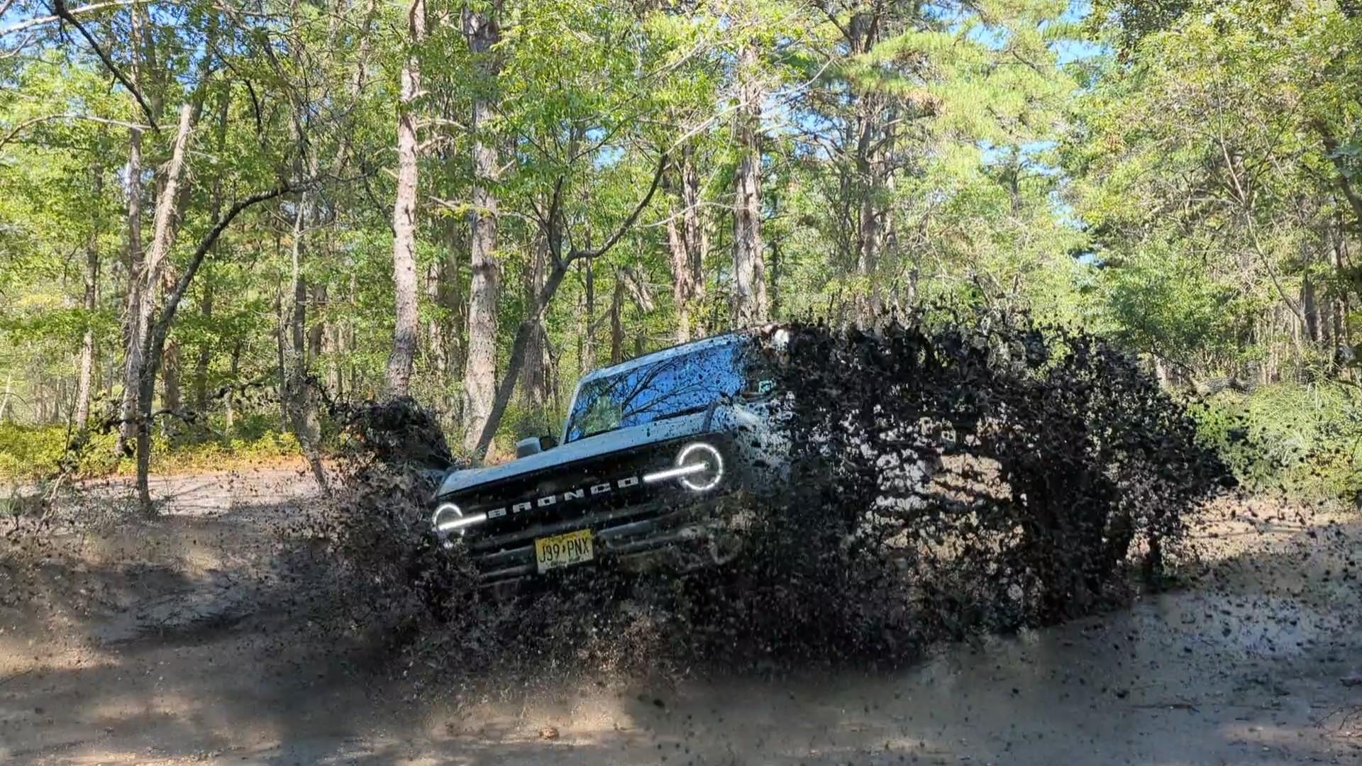 Ford Bronco What did you do TO / WITH your Bronco today? 👨🏻‍🔧🧰🚿🛠 PXL_20220810_145721186.TS_exported_87508