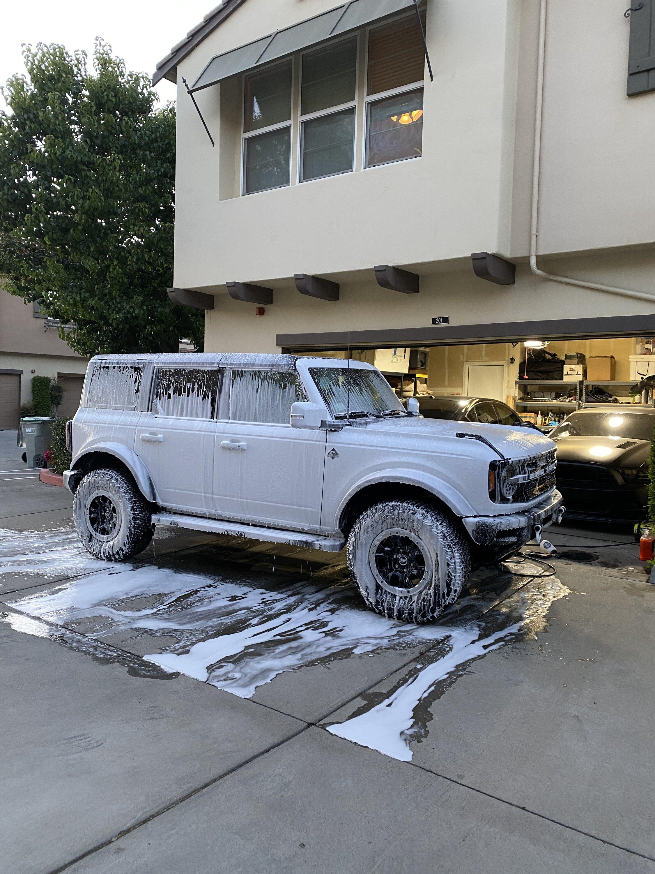 Ford Bronco YETI Bronco - Outerbanks SAS with 17" Beadlocks and 37" BFG KM3 IMG_5058.JPG