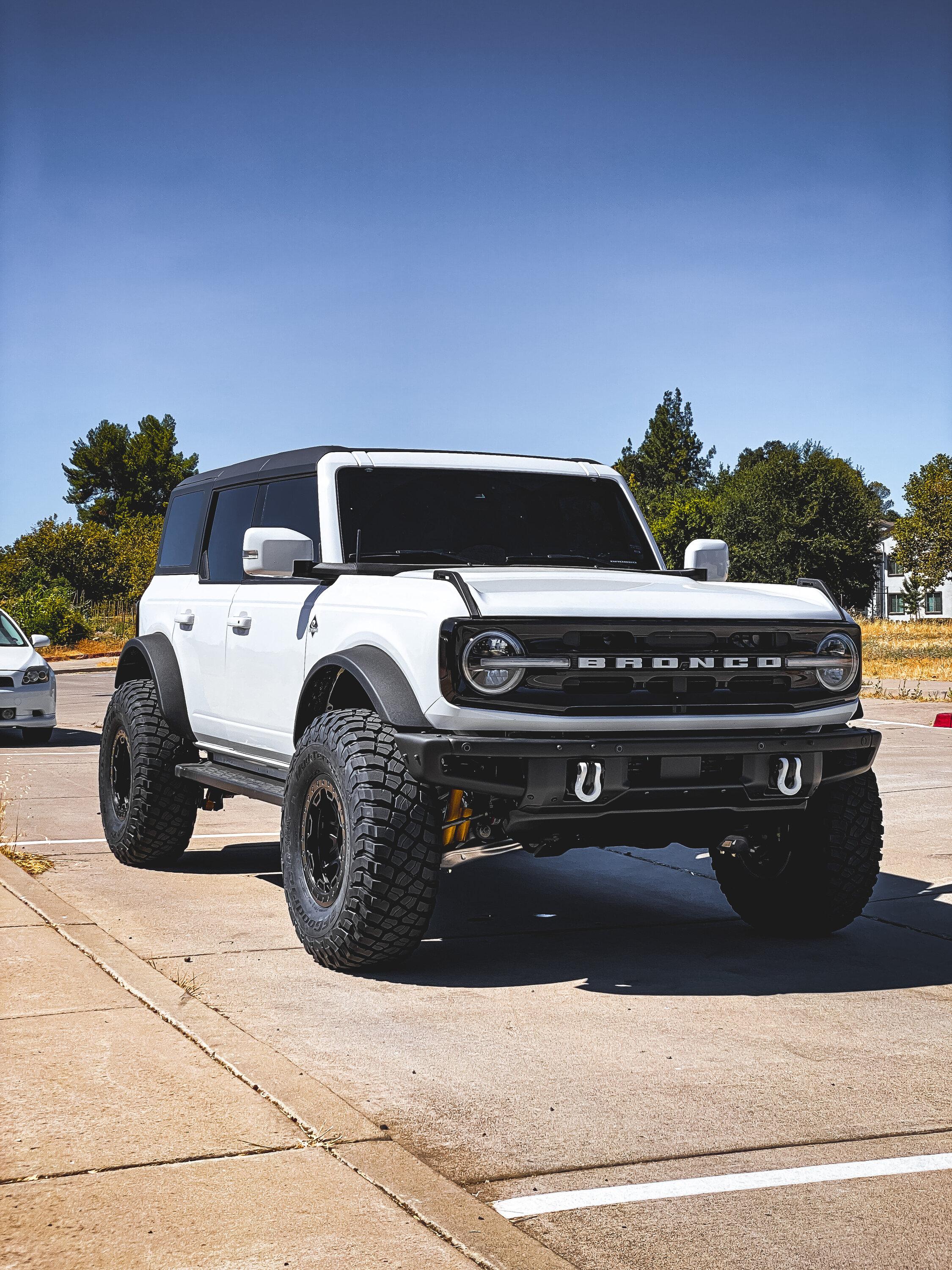 Ford Bronco YETI Bronco - Outerbanks SAS with 17" Beadlocks and 37" BFG KM3 IMG_6343.JPG