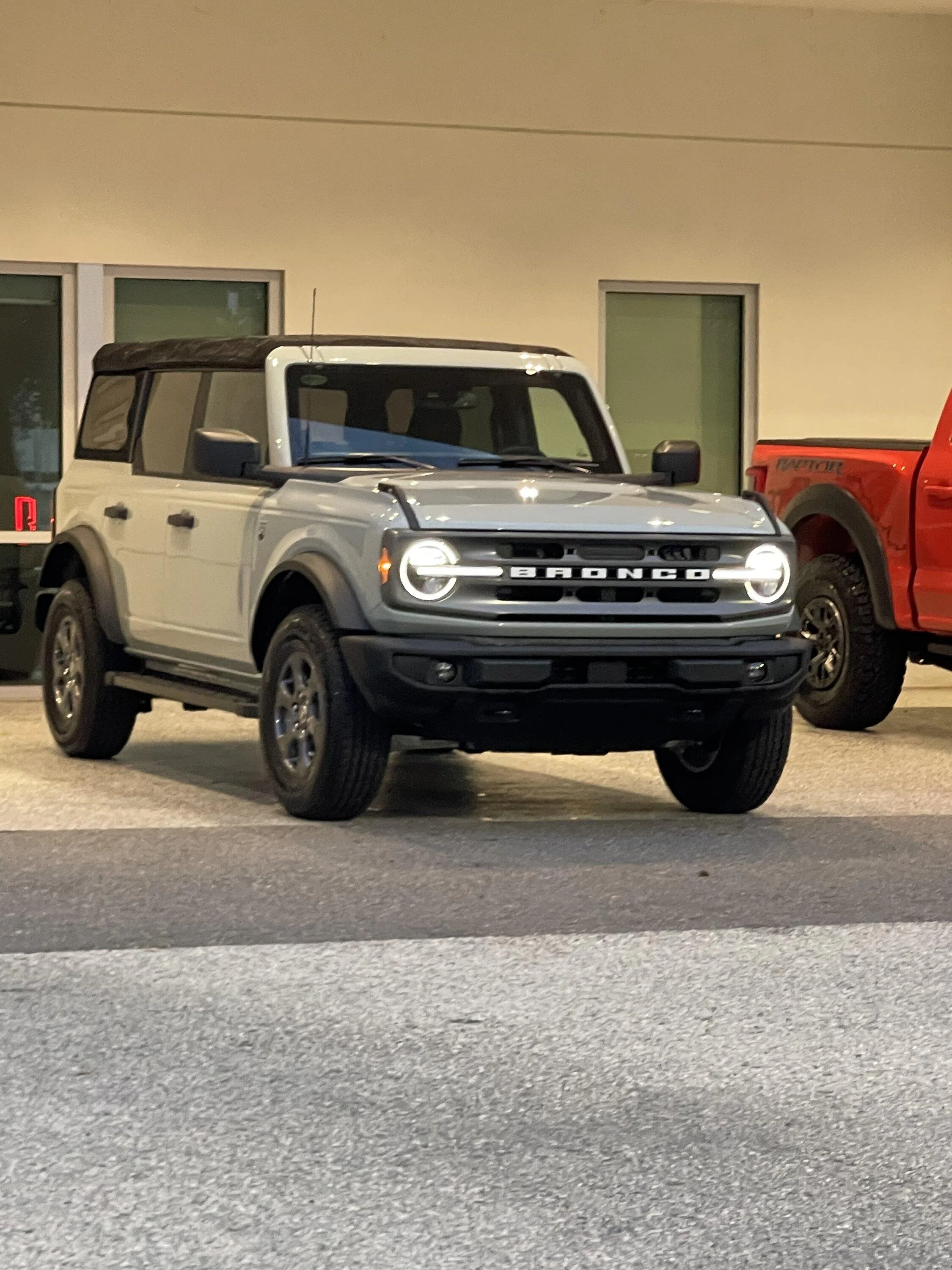 Ford Bronco 06/27/22  Build week group 517C3FC6-A142-4D8D-B902-47BBC8CCC3F3