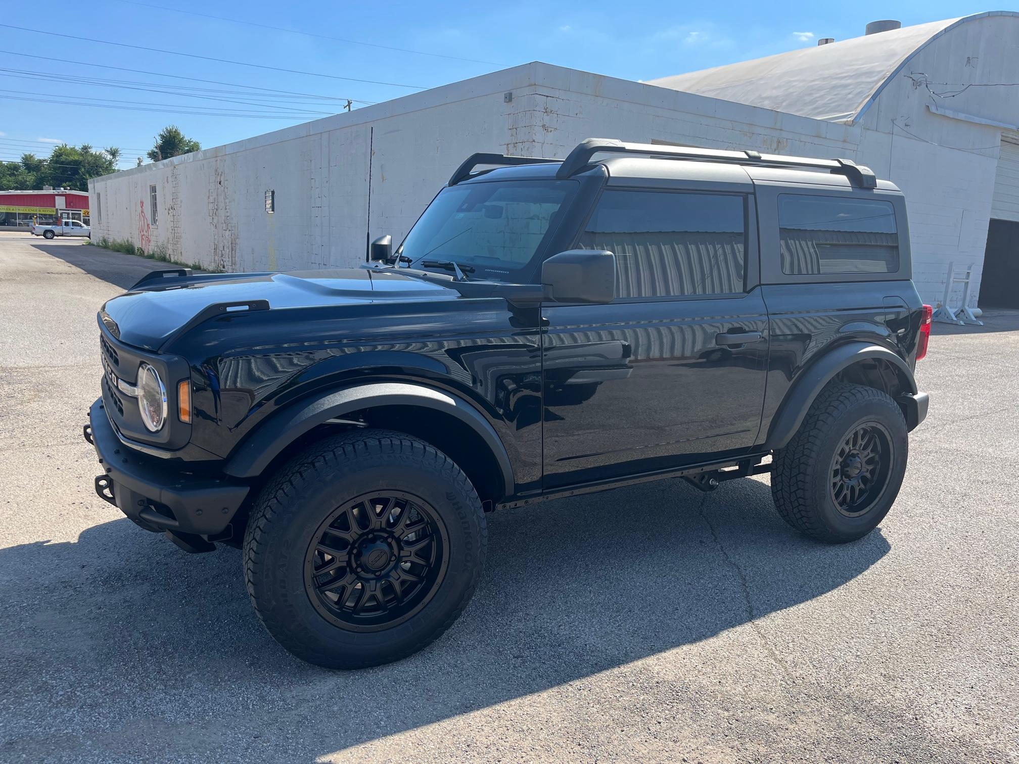 Ford Bronco Show 33's some love picture thread 68203198961__85DA0D27-325A-44EF-8588-3453309D787E