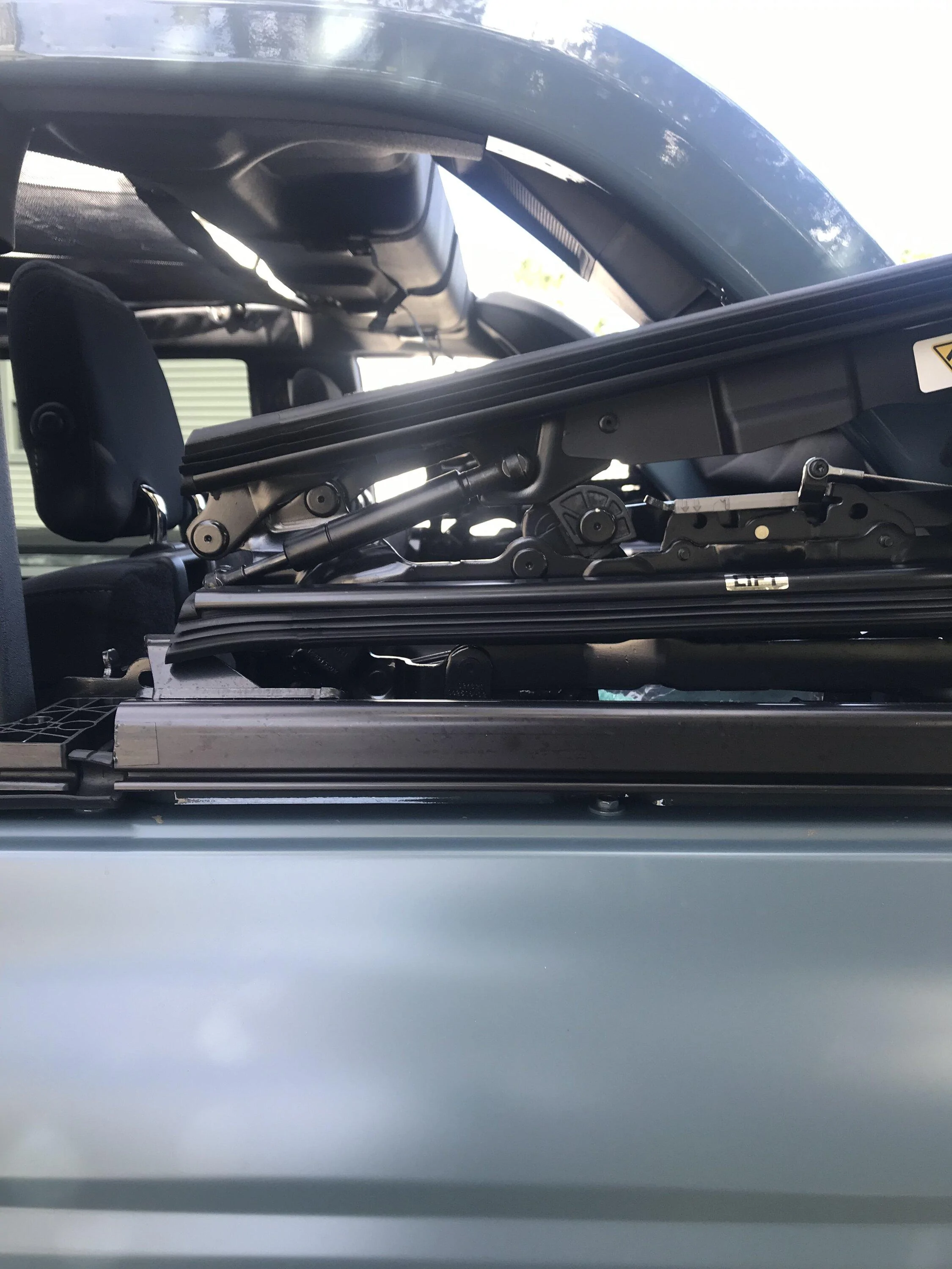 Ford Bronco Soft top plastic guide rollers broken? 6C427D30-CD57-49B0-9E4F-E0F0B54BDE1D