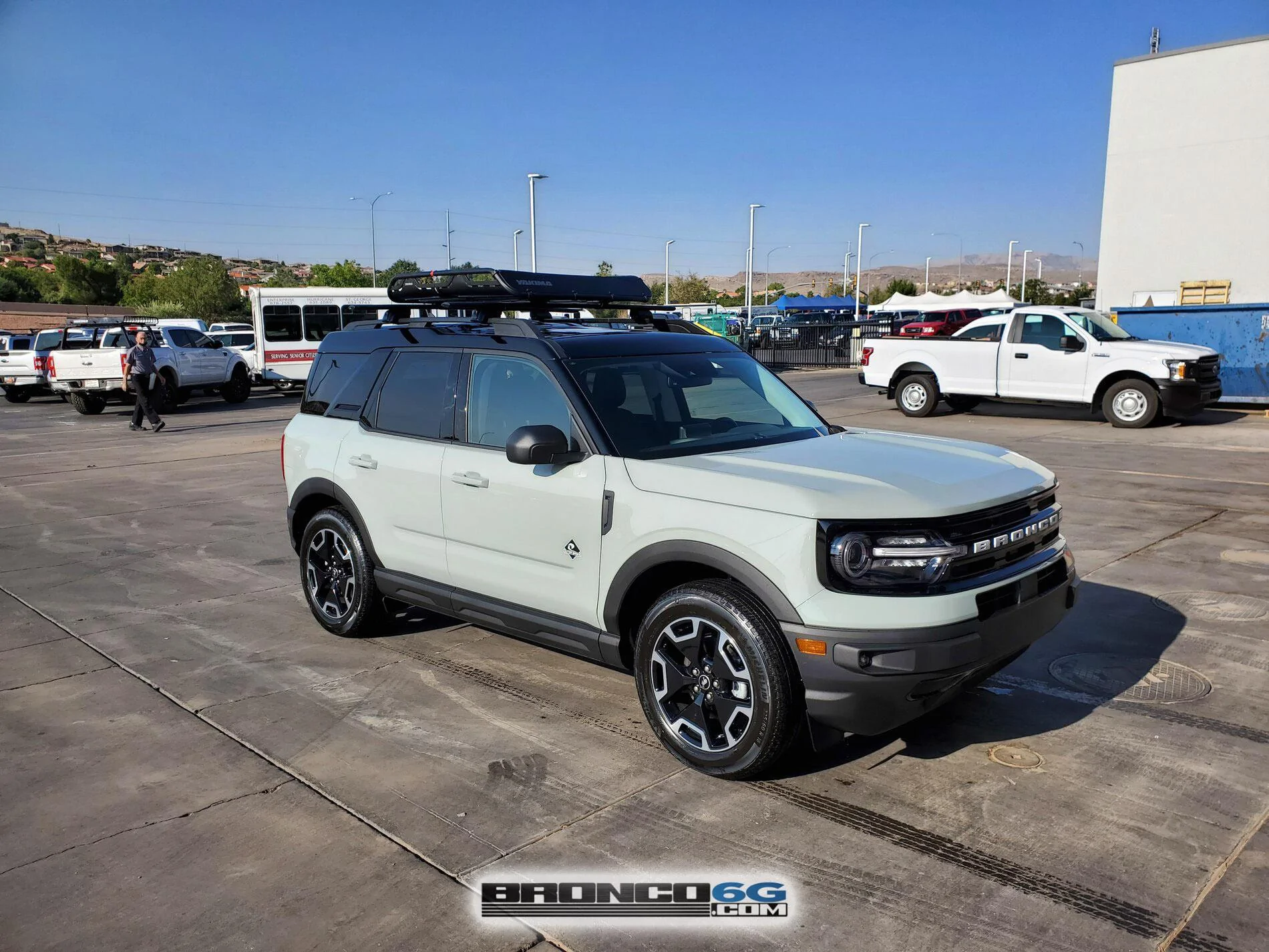 Ford Bronco Navy Pier Interior + Cactus Gray Bronco Combination on Bronco Sport Navy Pier Interior + Cactus Gray Bronco Sport 4