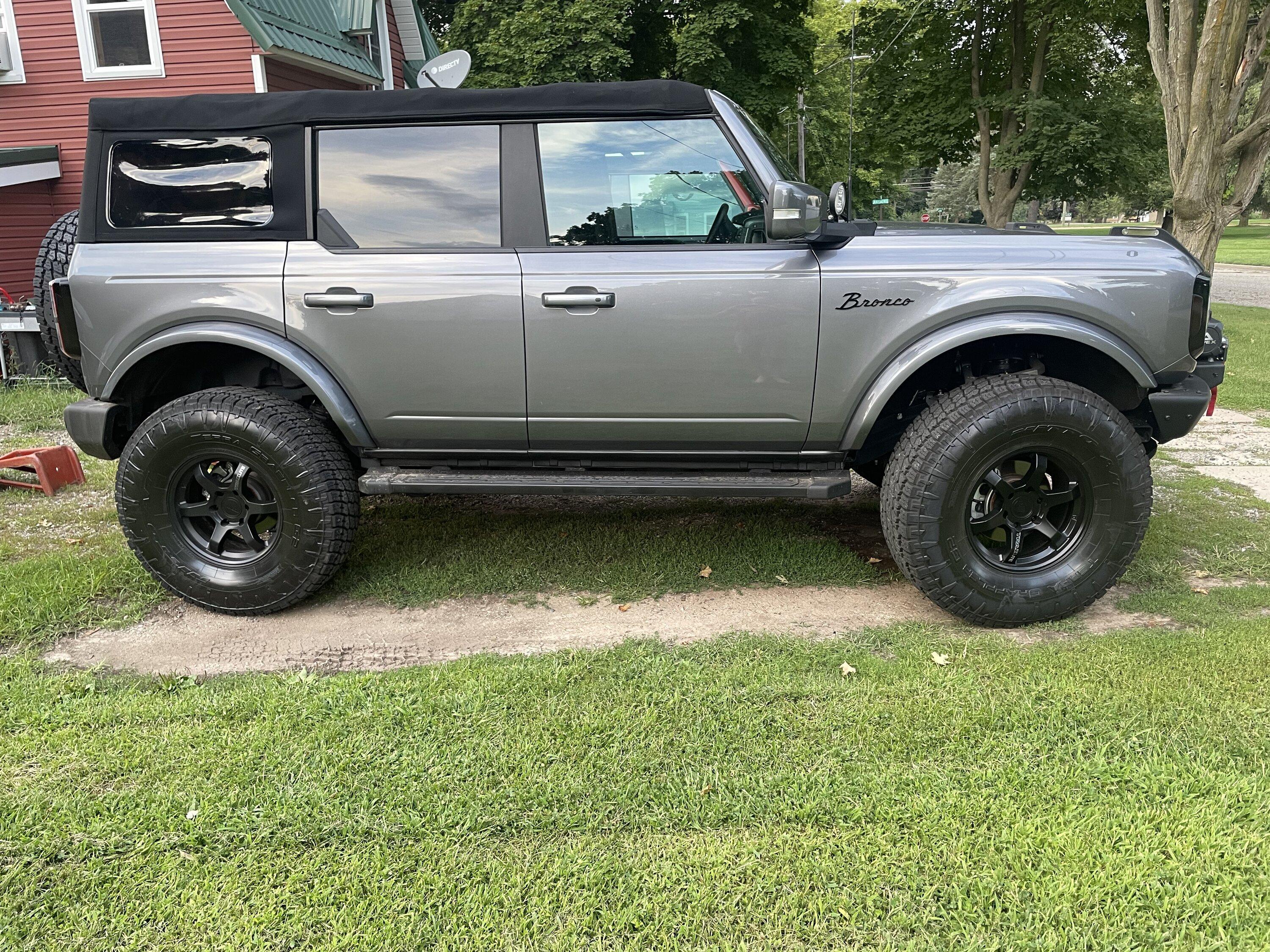 Ford Bronco Bronco + Your Daily Driver 7036CCE4-70B4-49F7-9E3D-EE03F63FCF84