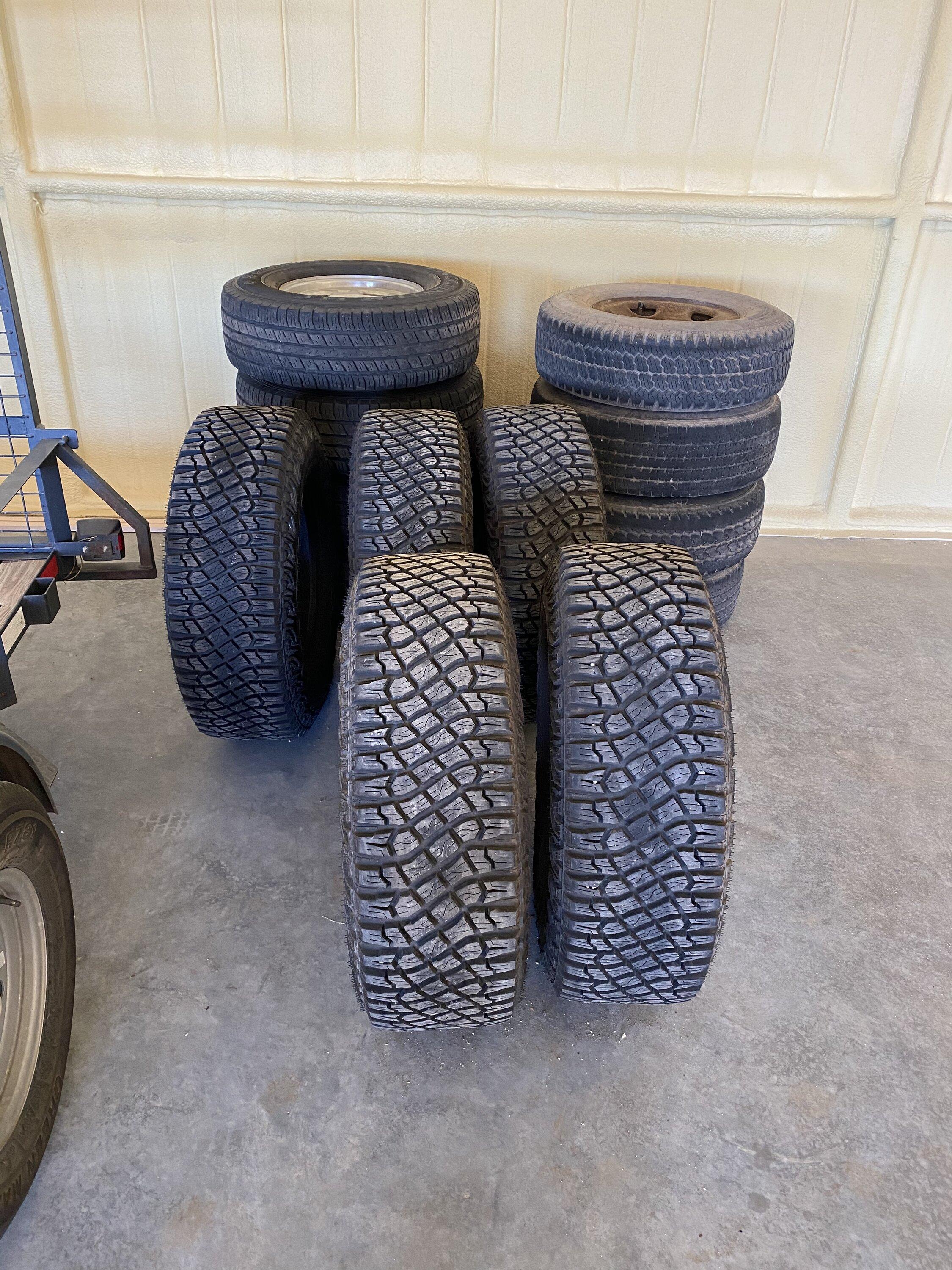 Ford Bronco Sasquatch take off tires 90C44836-0BC1-40CA-B583-4627E11B2F98