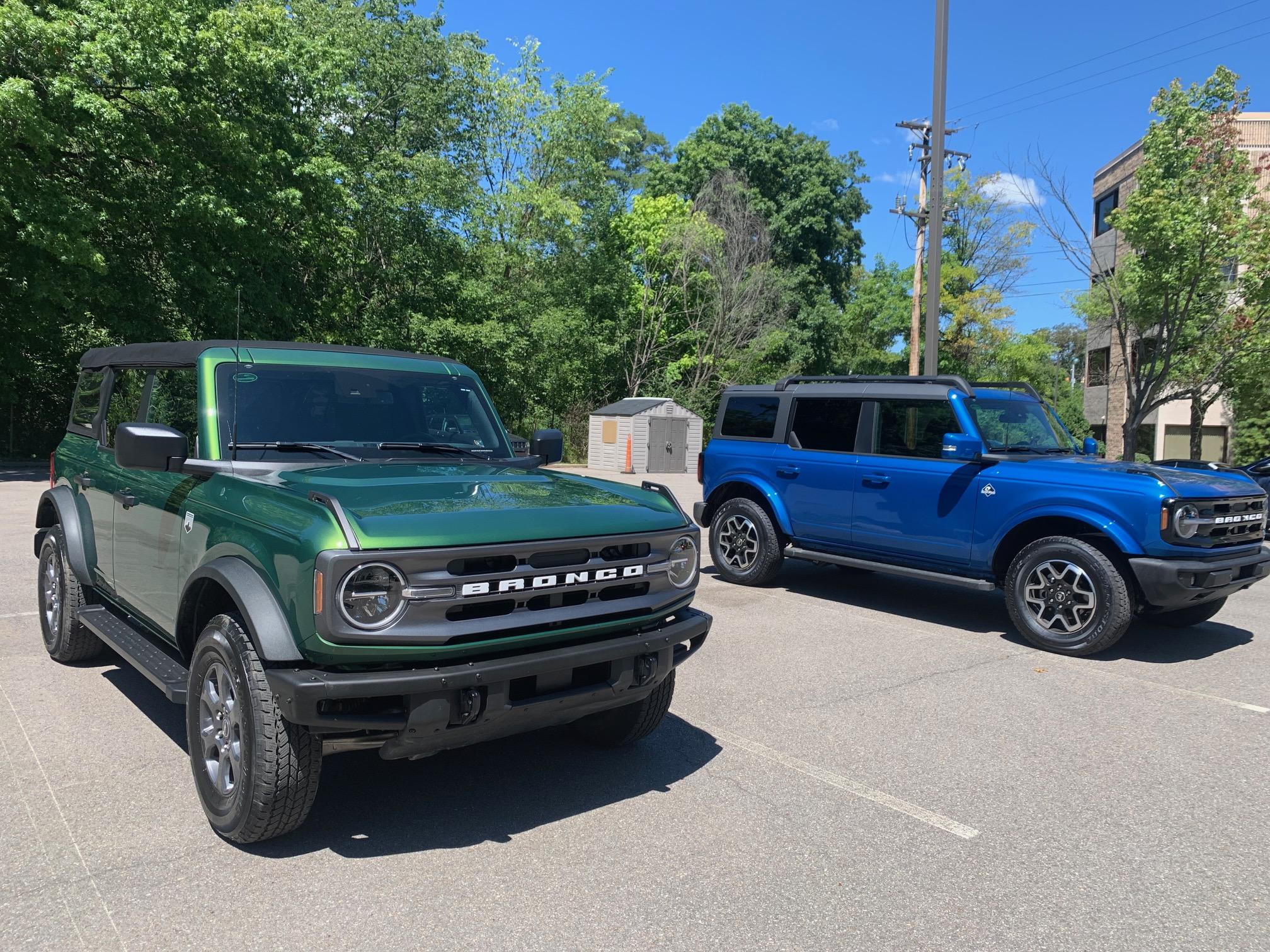 Ford Bronco Broncos everywhere! IMG_3738