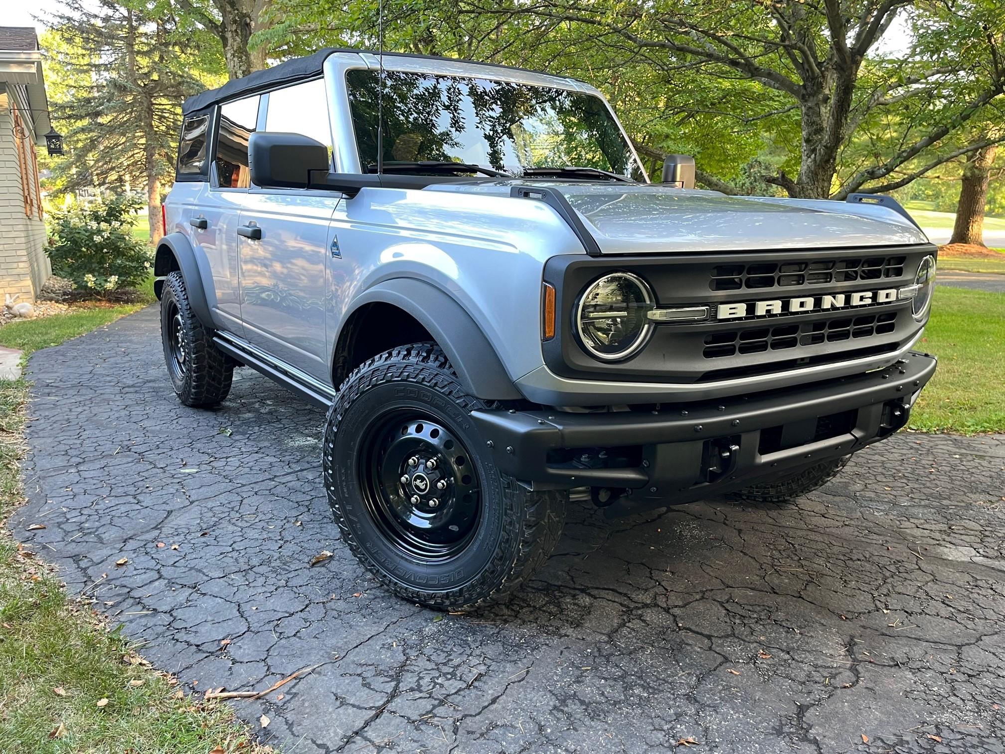 Ford Bronco ICONIC SILVER Bronco Club bronco tires 3