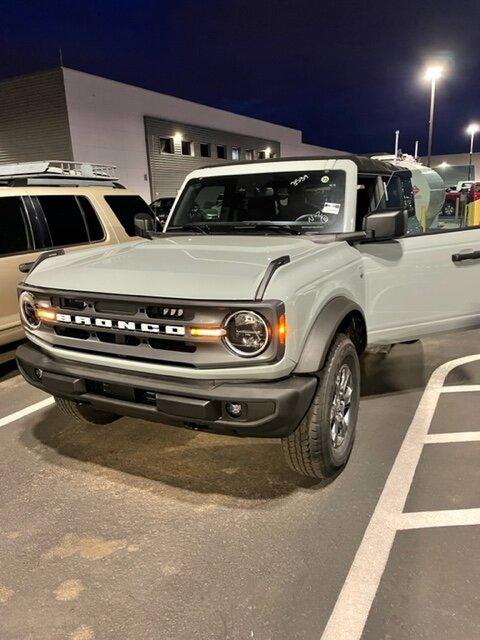 Ford Bronco 05/30/2022 Build Week Group IMG_0902