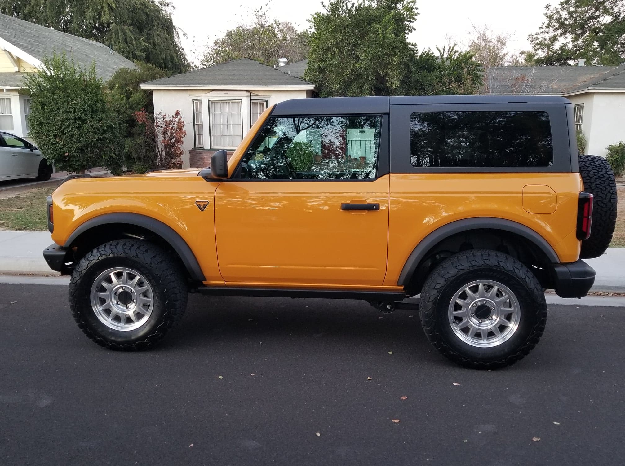 Ford Bronco Show me your Bronco with polished wheels! 299277895_607032524220654_8584905147237593782_n