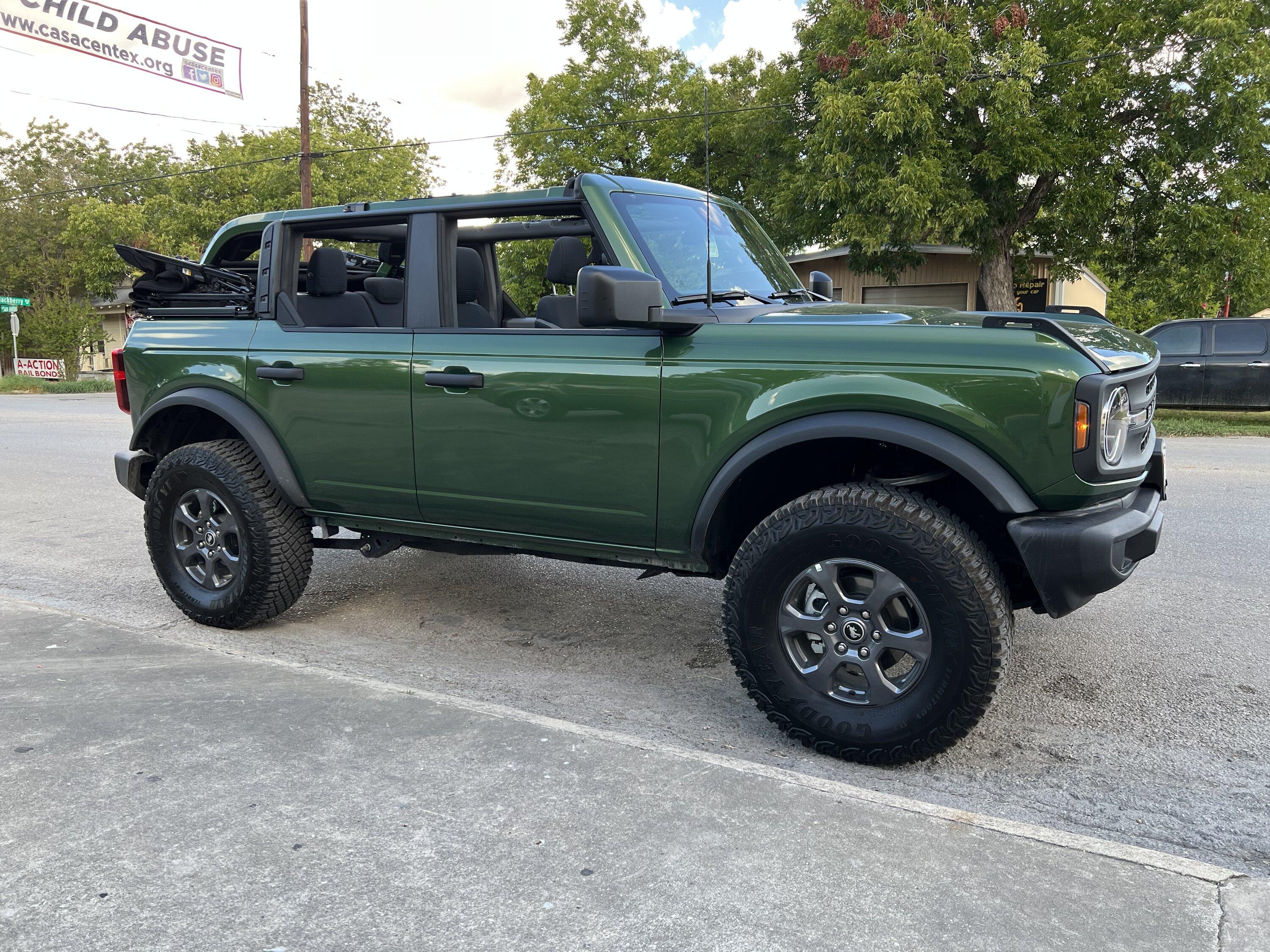 Ford Bronco 6/20/22 Build Week Group 1E70FD82-93B3-4A83-B757-214CB25B10F2