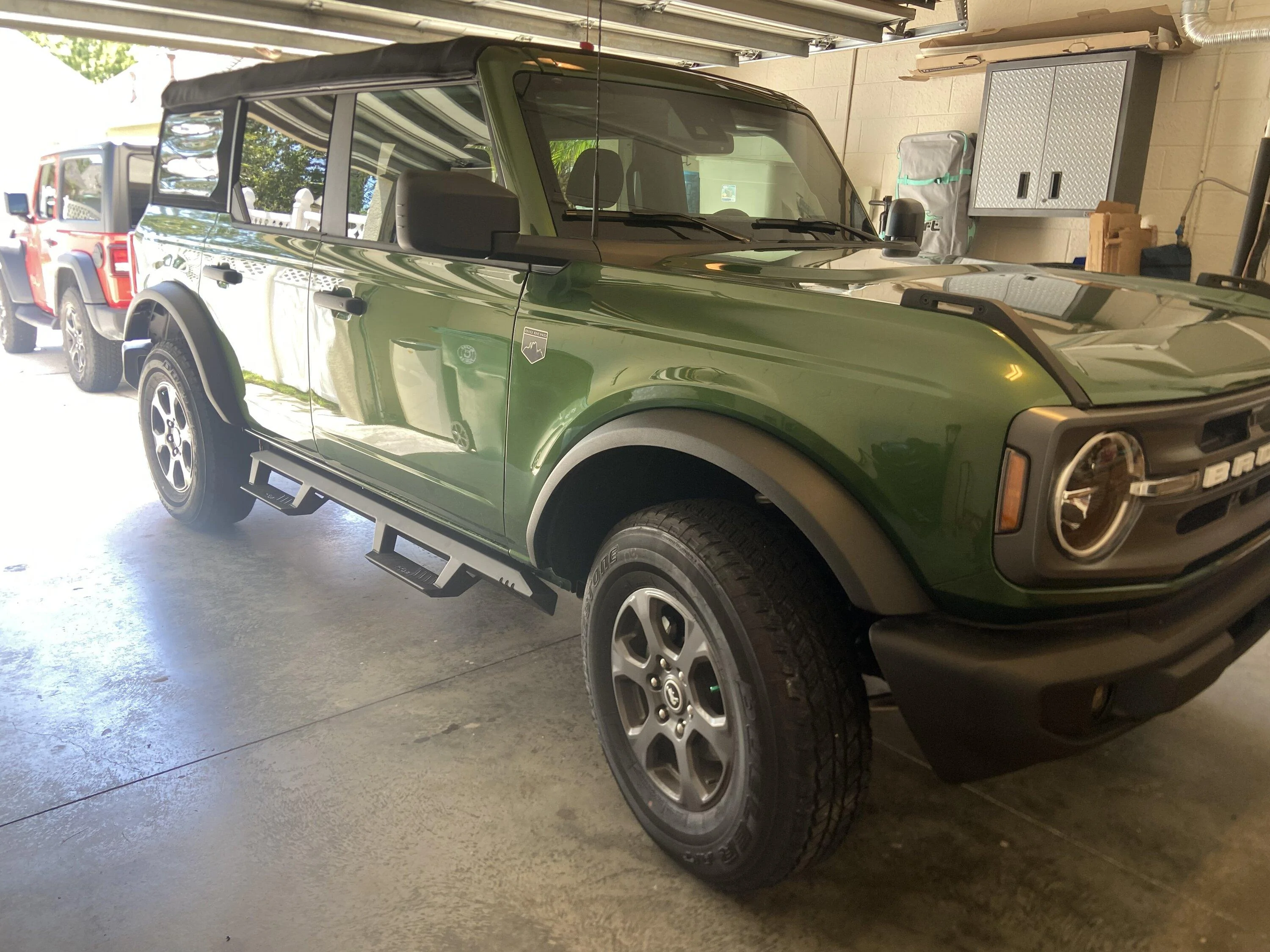 Ford Bronco ERUPTION GREEN Bronco Club 6F0AF441-C2B9-47F2-8ADB-B77AF489AAFC