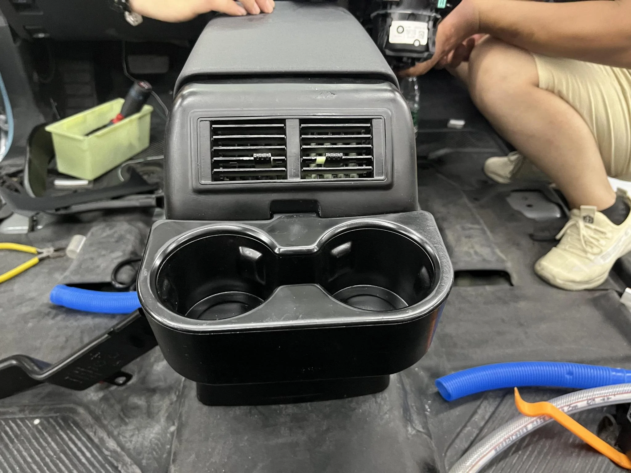 Ford Bronco Rear A/C conversion? nc_ohc=ULidsyapSNMAX_d25Xa&_nc_ht=scontent.frnd1-1