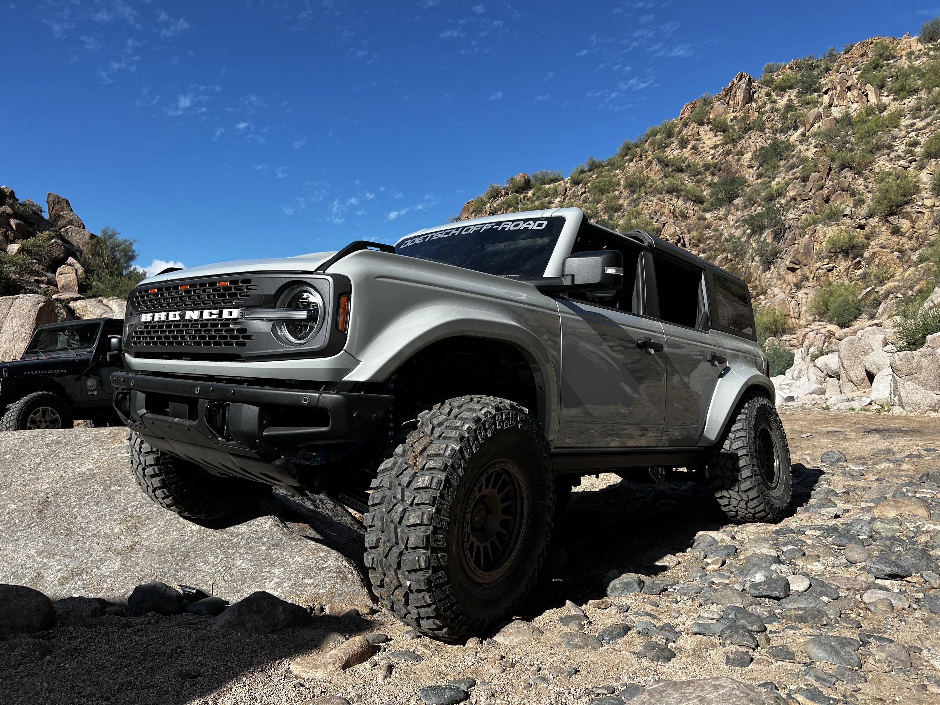 Ford Bronco CACTUS GRAY Bronco Club IMG_1657
